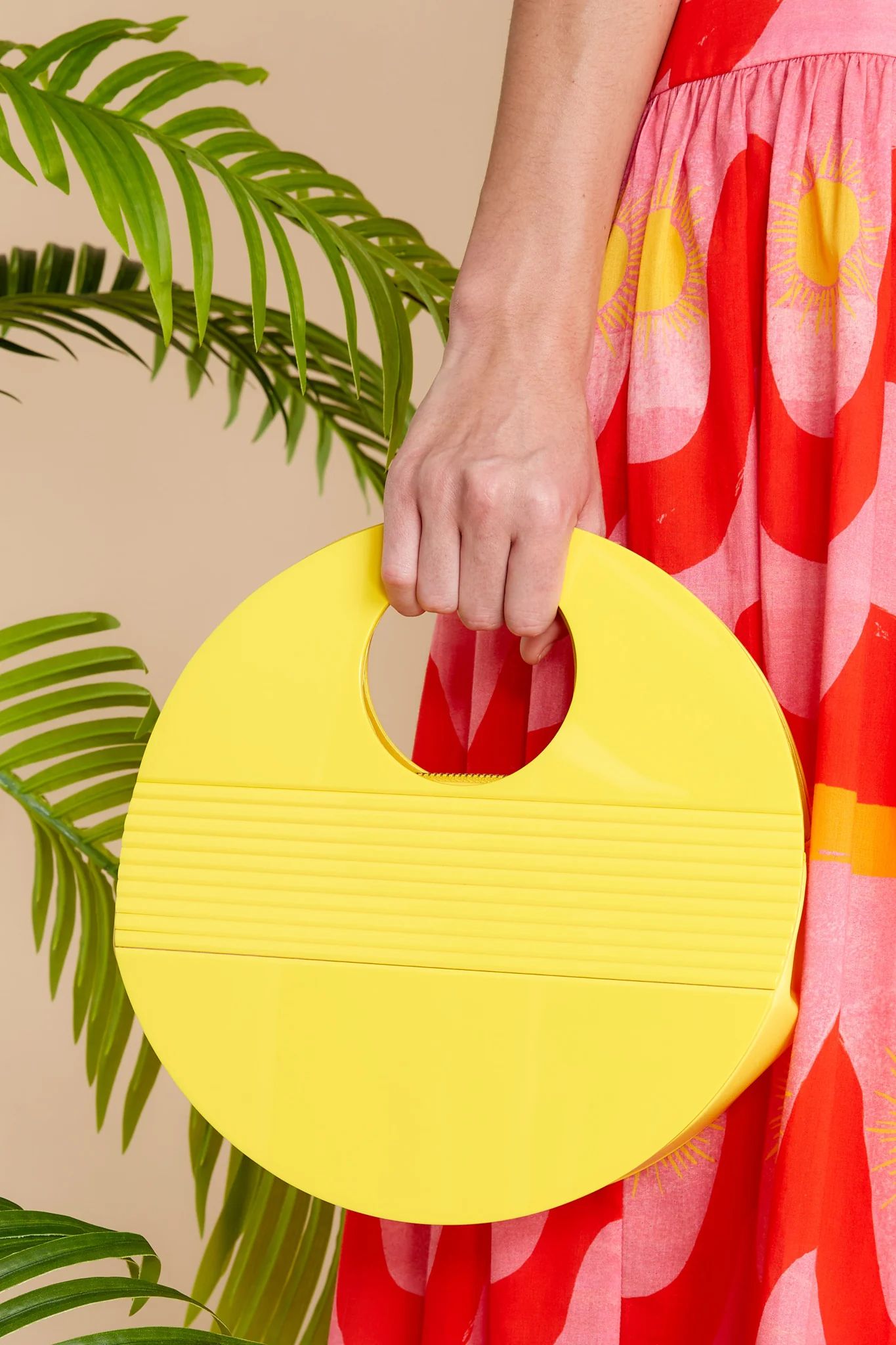Set For The Shoreline Yellow Bag | Red Dress 