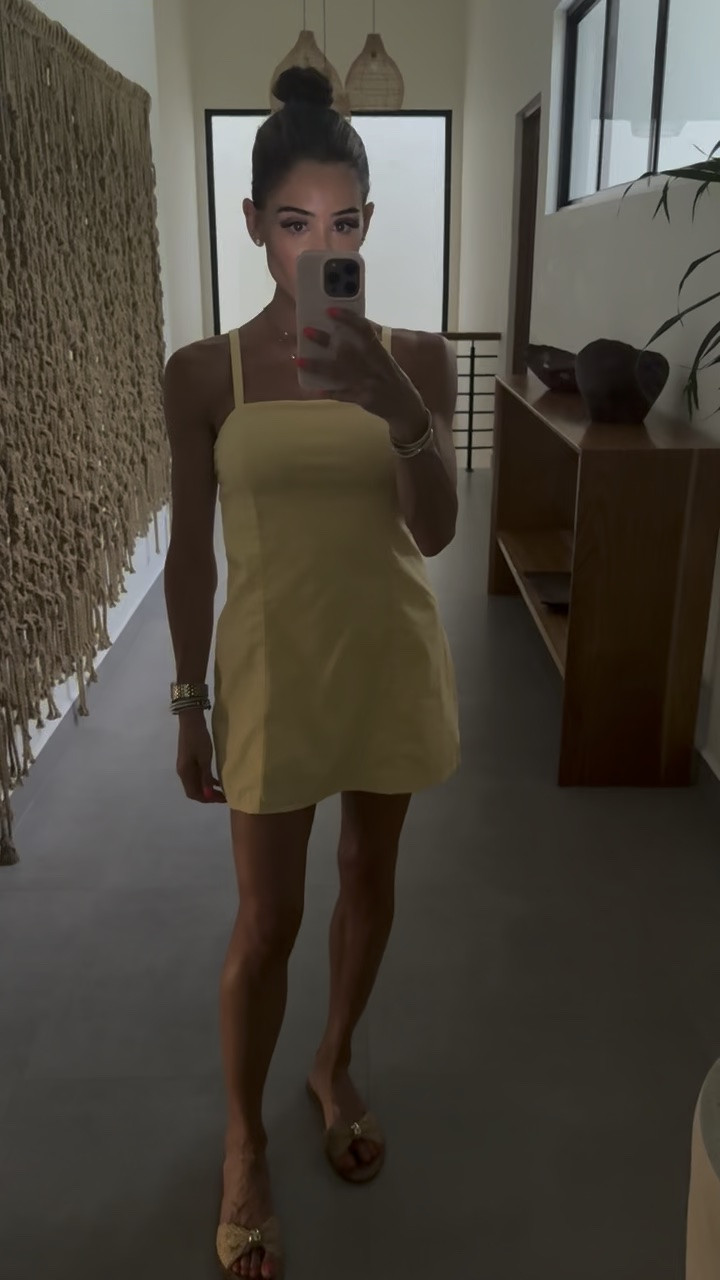 Dress with hidden shorts xxs and built in bra

#LTKPetite #LTKSaleAlert