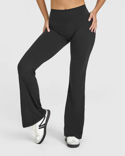 SoftMotion Flared Bottoms | Soft Black | Oner Active (UK / US)