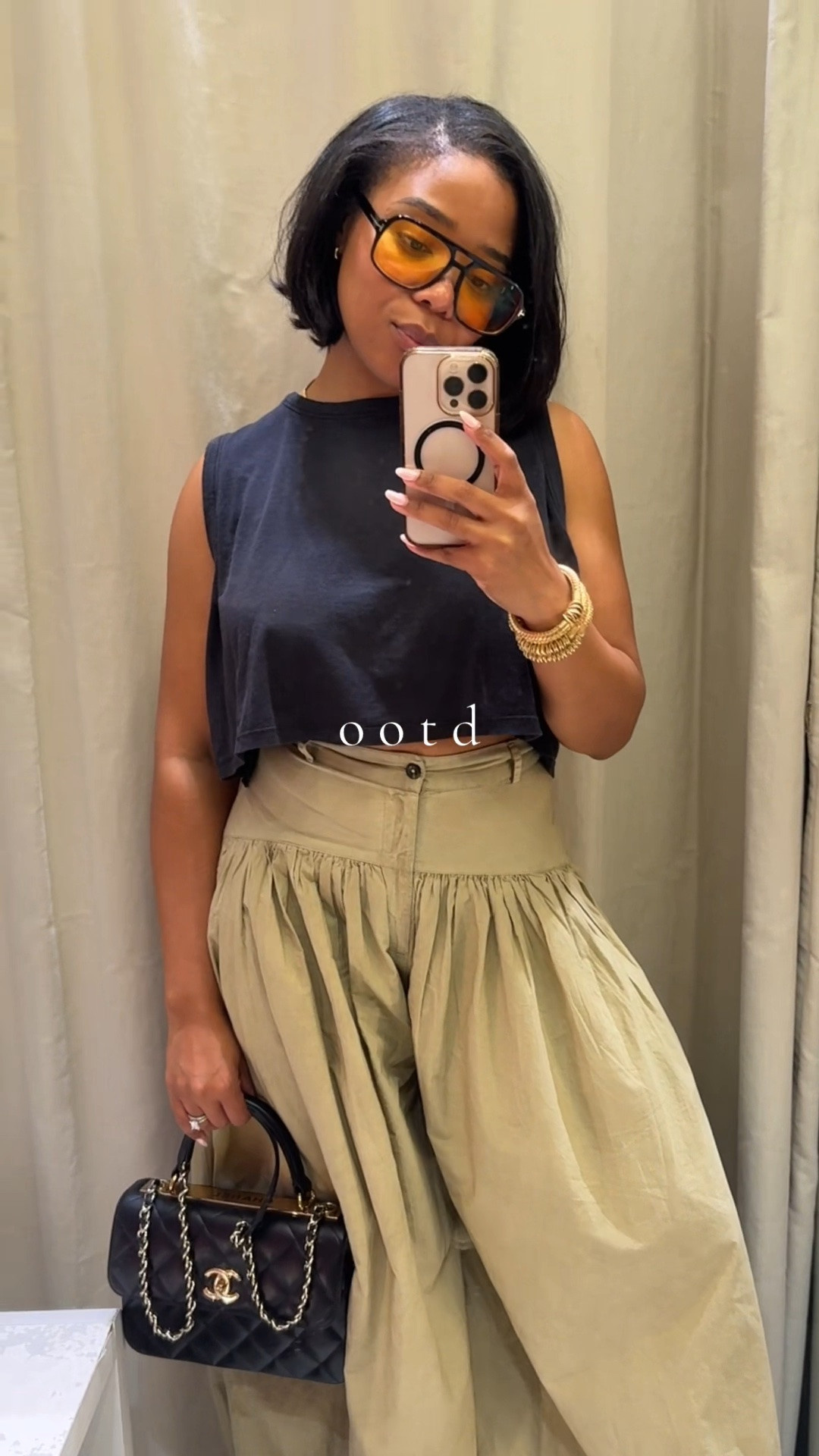 Loving this easy summer outfit! I’m wearing the skims crop boyfriend tank which is out of stock, but I found some great alternatives!

#LTKootd