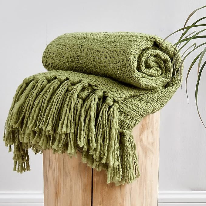 HORIMOTE HOME Chunky Avocado Green Knitted Throw Blanket, Textured Basket Weave Pattern with Frin... | Amazon (US)