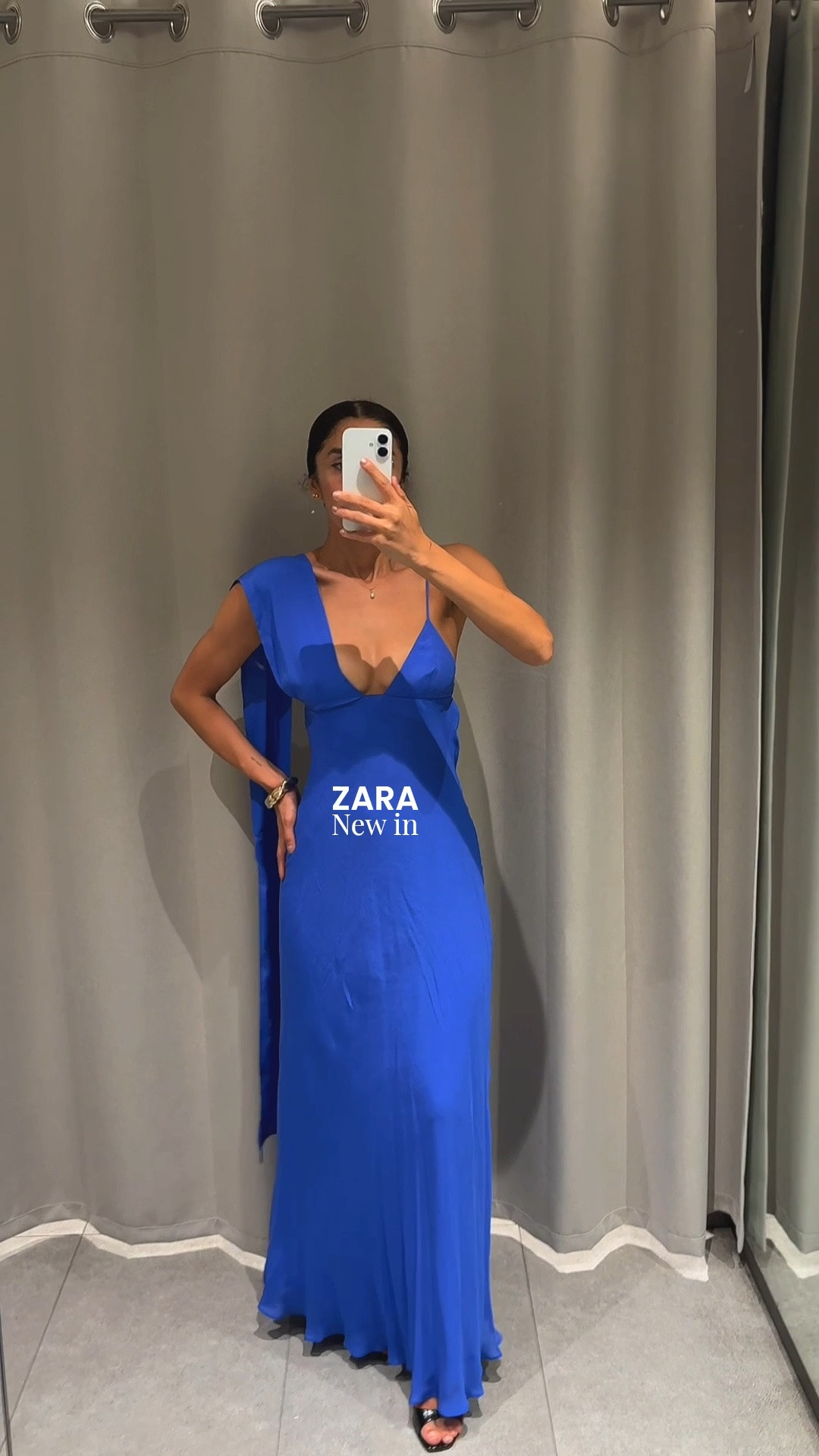 I’m obsessed with this dress! 😍 It comes with a cute little scarf you can style in different ways. It’s flowy, lined, the color is gorgeous, and the fit is perfect. Highly recommend. Size XS💙🩵

#LTKdresses #LTKeurope