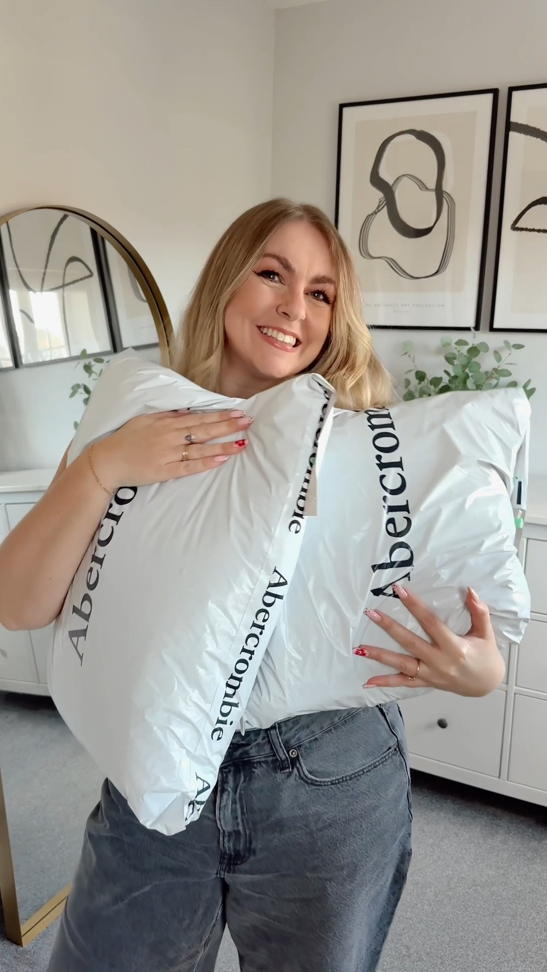 MASSIVE MIDSIZE ABERCROMBIE & FITCH HAUL 🫶🏻🧸☕️🍂 the sale is on my angels and omg I’ve found some incredible bits!!

I’m so excited bring the below sizes:
Jeans - 31R
Tank and tighter tops: M
Everything else: L

#LTKuk #LTKautumn #LTKmidsize