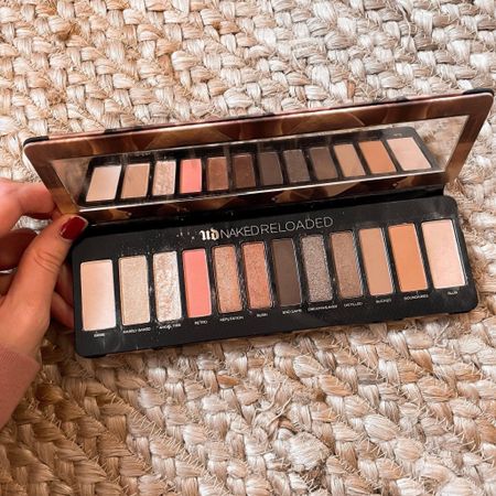 Love this eyeshadow palette! Perfect for an everyday look and they have minis!

amazon finds, amazon beauty, beauty favorites, makeup ideas, makeup finds, makeup essentials 

#LTKCyberWeek #LTKbeauty #LTKstyletip
