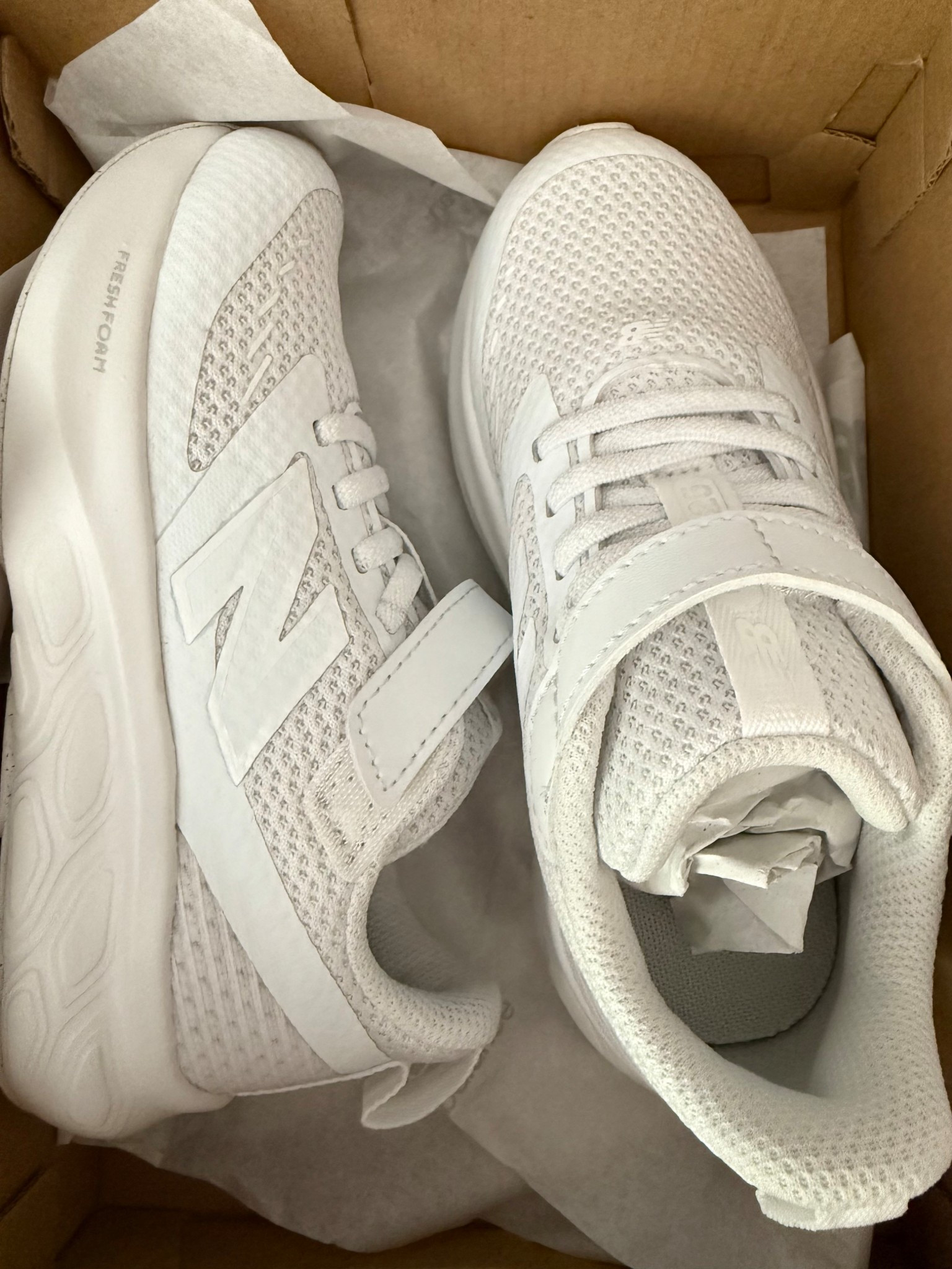 Love a white shoe! 20% off right now! Bungee lace!

#LTKFamily #LTKKids #LTKShoeCrush