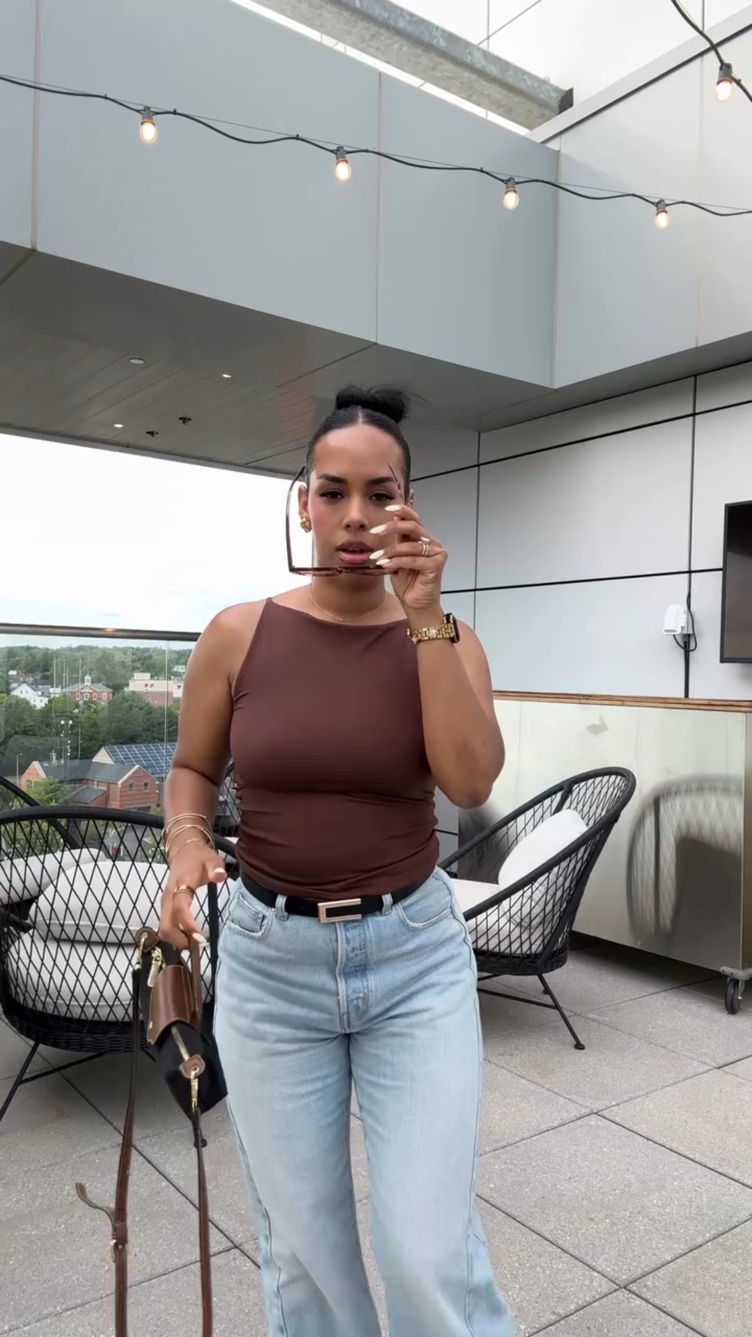 An easy outfit formula that never fails! 
Denim + Basic Top 🩵🤎

Here’s an outfit you can recreate with what’s already in your closet. I actually wore this out over the weekend; it’s comfy, practical, and still pulled together.

Saved this for later🤎