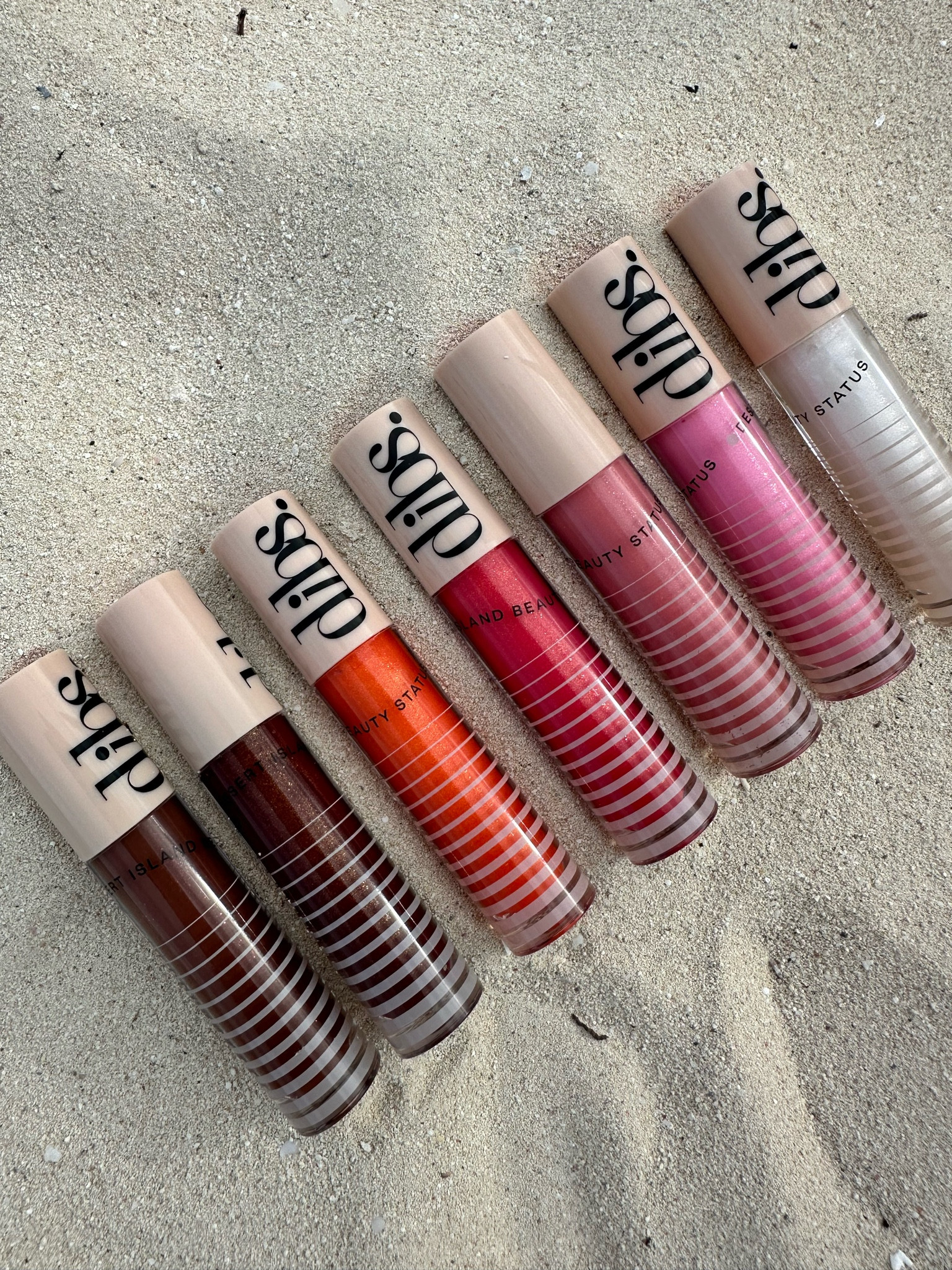 My newest lippy friends!! Obsessed is an understatement. The colors are so fun & who doesn’t like a subtle gloss look 😍 

Discount code: TONYAMICHELLE (for 15% off) 

Linked below
Dibs beauty, lip gloss, lip balm, glossy lips

#LTKfindsunder100 #LTKfindsunder50 #LTKbeauty