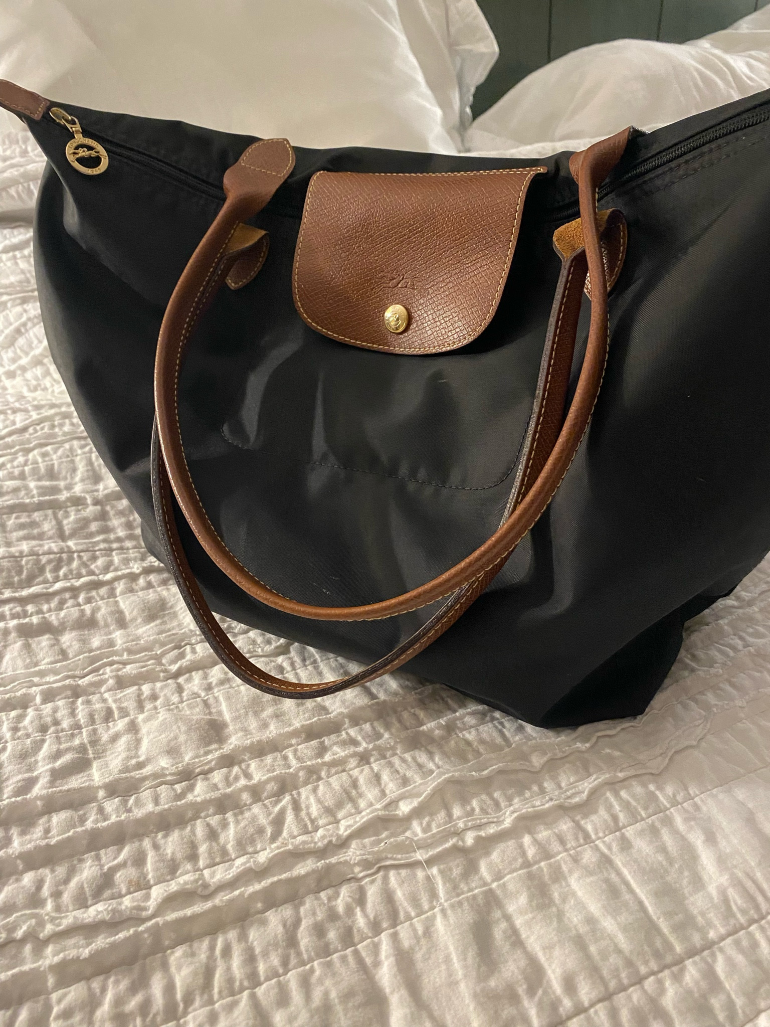 Full disclosure, I have had this bag for about 15 years. It has still been one of my number 1 bags…it holds up so well, is so fashionable, comes in so many sizes, and I think it will be another #1 for so many years to come 

#LTKSaleAlert #LTKSummerSales #LTKxNSale