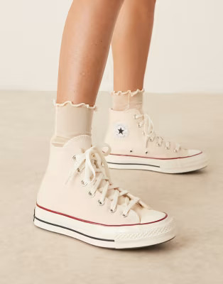 Converse Wide Fit – Chuck 70 Hi – Sneaker in Cremeweiß, weite Passform | ASOS | ASOS (Global)