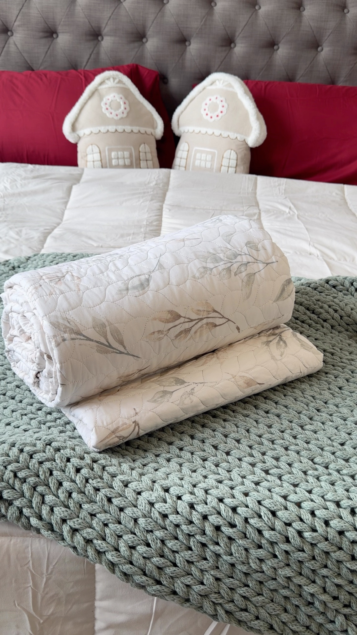 Take 50% off with code JENNIFER 🤍✨
Adding this gorgeous coverlet set (with 2 shams!) to my bedding after the holidays and it’s such a timeless, elevated piece. Bonus, it’s reversible too! 
Now is the best time to snag gifts while everything is still on major sale! 🎁

#HolidayGiftGuide #Bedding #HolidayGifts #CyberMonday #CyberMonday2025

#LTKHoliday #LTKGiftGuide #LTKCyberWeek
