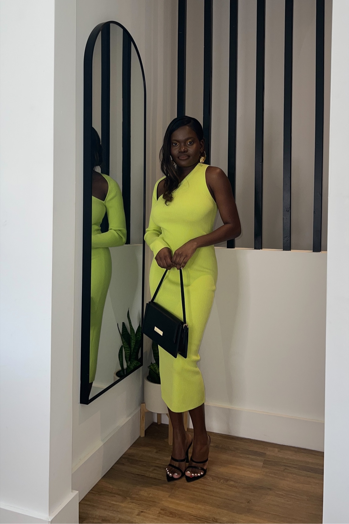 Brunch outside| green dress| classy outfit| express outfit| H&M outfit 

#LTKunder100 #LTKitbag #LTKSeasonal