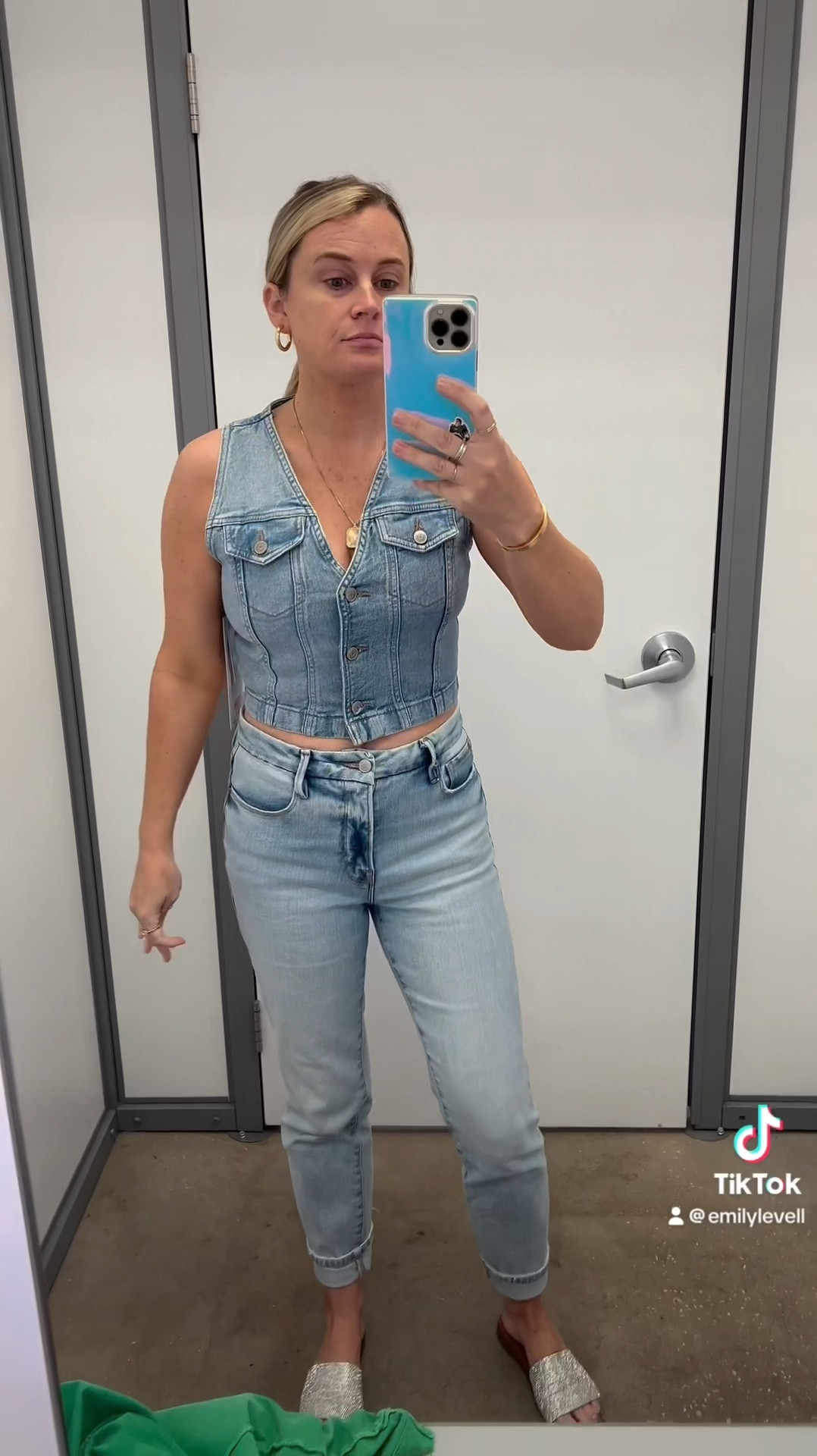 Denim vest try on

#LTKstyletip #LTKfindsunder50 #LTKFestival