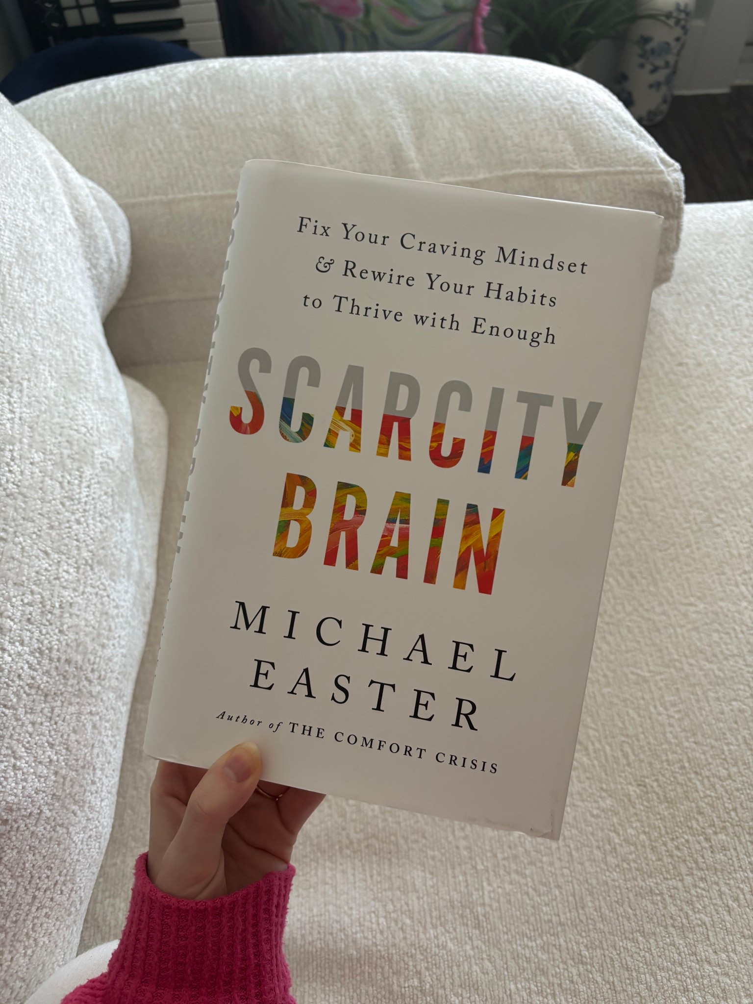 If your brain feels like it’s always in survival mode, this book explains why. Scarcity Brain helped me understand how stress and lack can quietly shape our decisions and habits. It’s not about hustle, it’s about healing the mindset that thinks there’s never enough. 