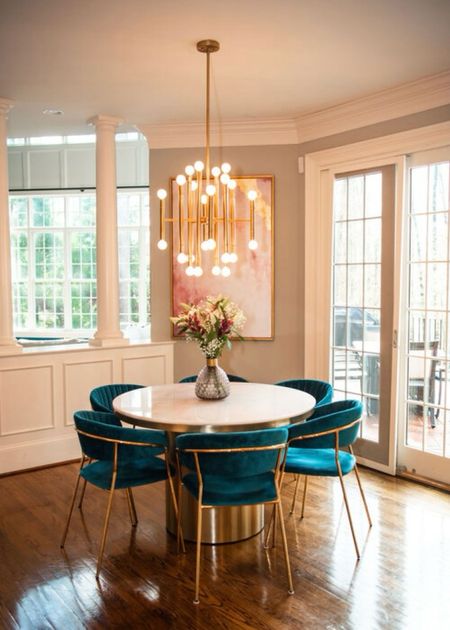 Who wouldn’t want to dine here? #ProjectRoyalEstate

#interior #interiordesign #homedecor #diningroom #breakfastnook #decor #diningchair #diningtable #lighting

#LTKhome