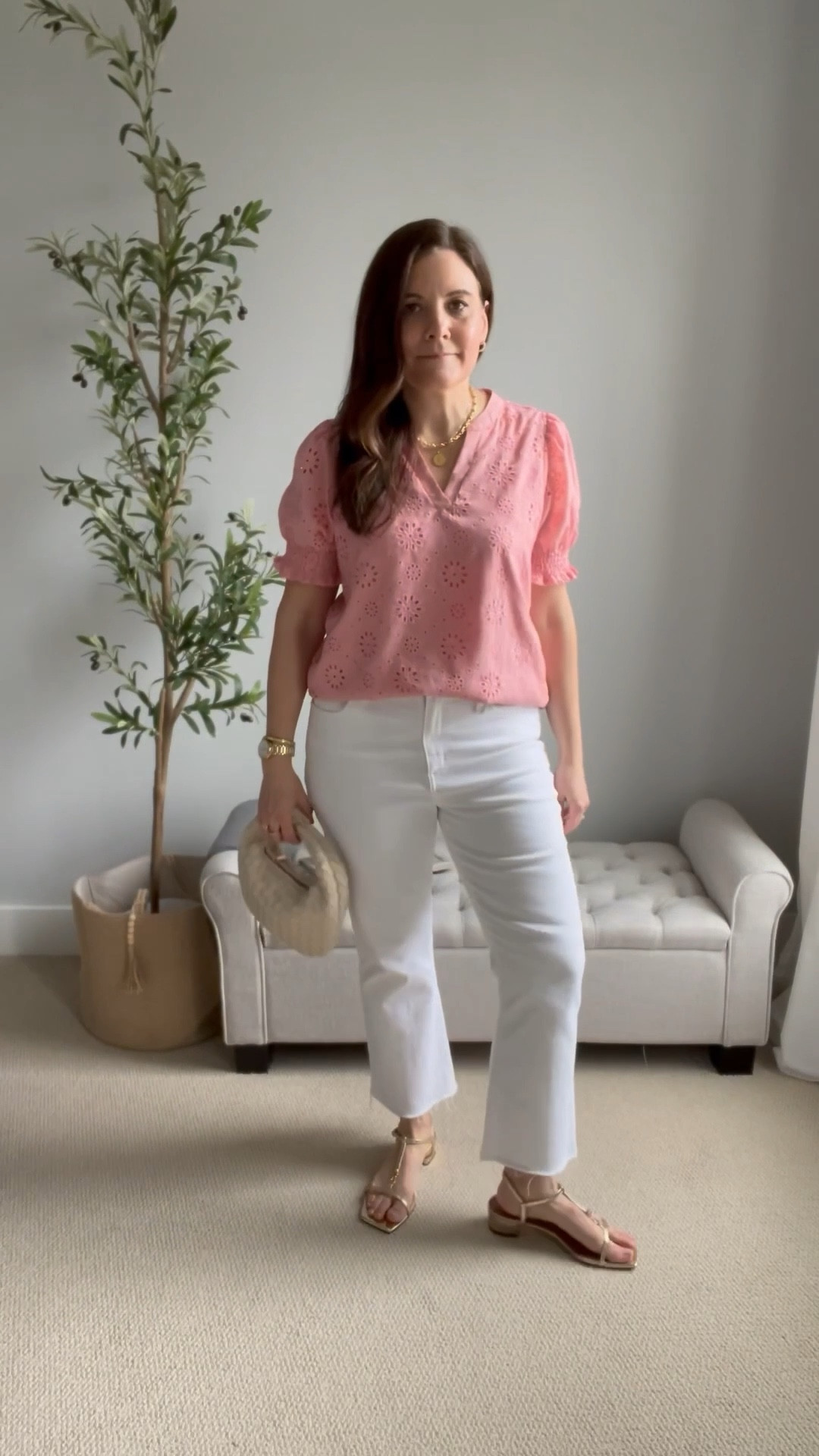 My most-loved white kick crop jeans from the Gap are on sale today for under $35. They’re fitted in the hips and thighs so they’re perfect with looser tops. I love the slight flare at the ankle since it helps to balance out my hips. The pockets are shorter and not see through. I wear them in my true size.  #springfashion 
