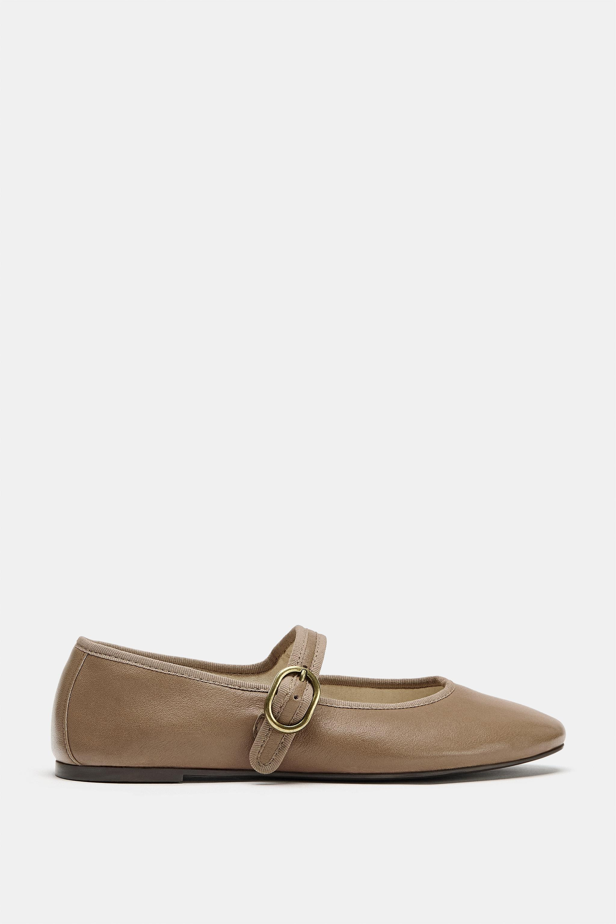 FLACHE BALLERINA AUS LEDER MIT SCHNALLE | Zara DE