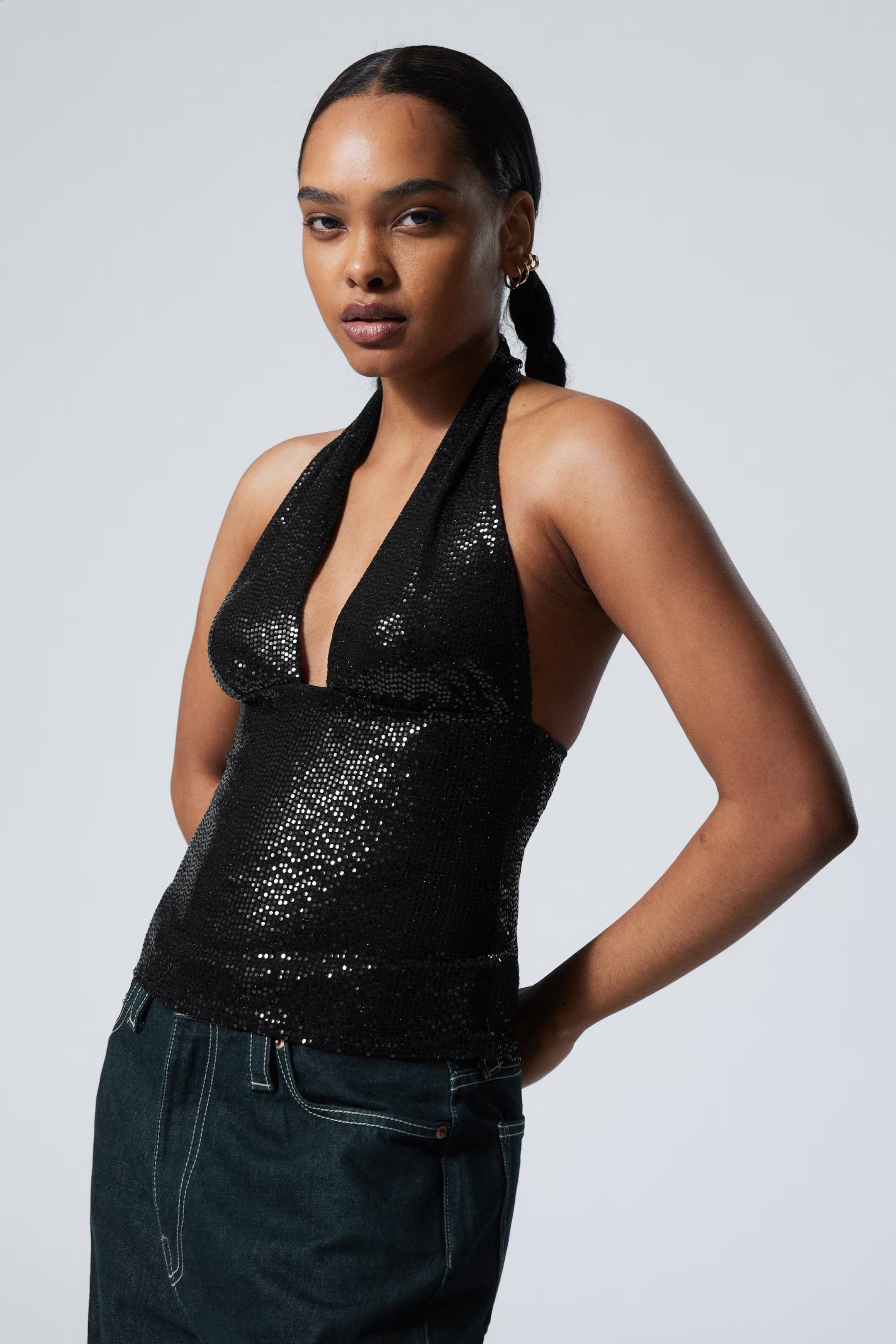 Laag uitgesneden haltertop met pailletten | H&M (DE, AT, CH, NL, FI)