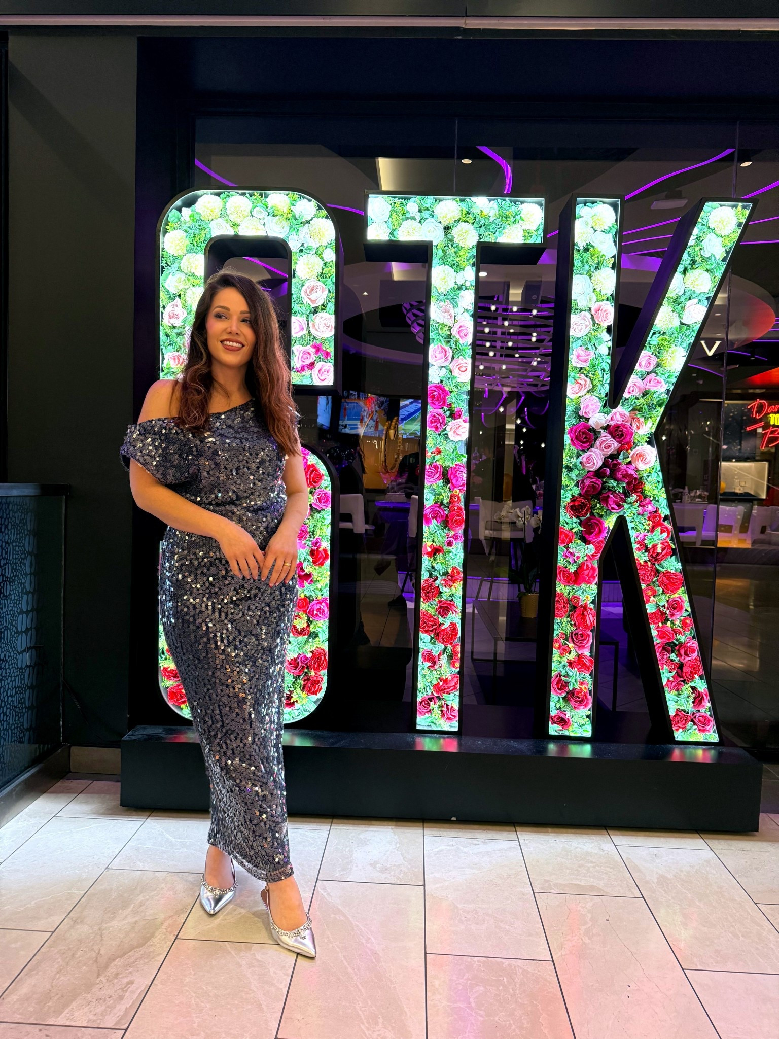 Long sequin gown and silver sling backs for New Year’s Eve

#LTKCyberWeek #LTKHoliday #LTKSaleAlert