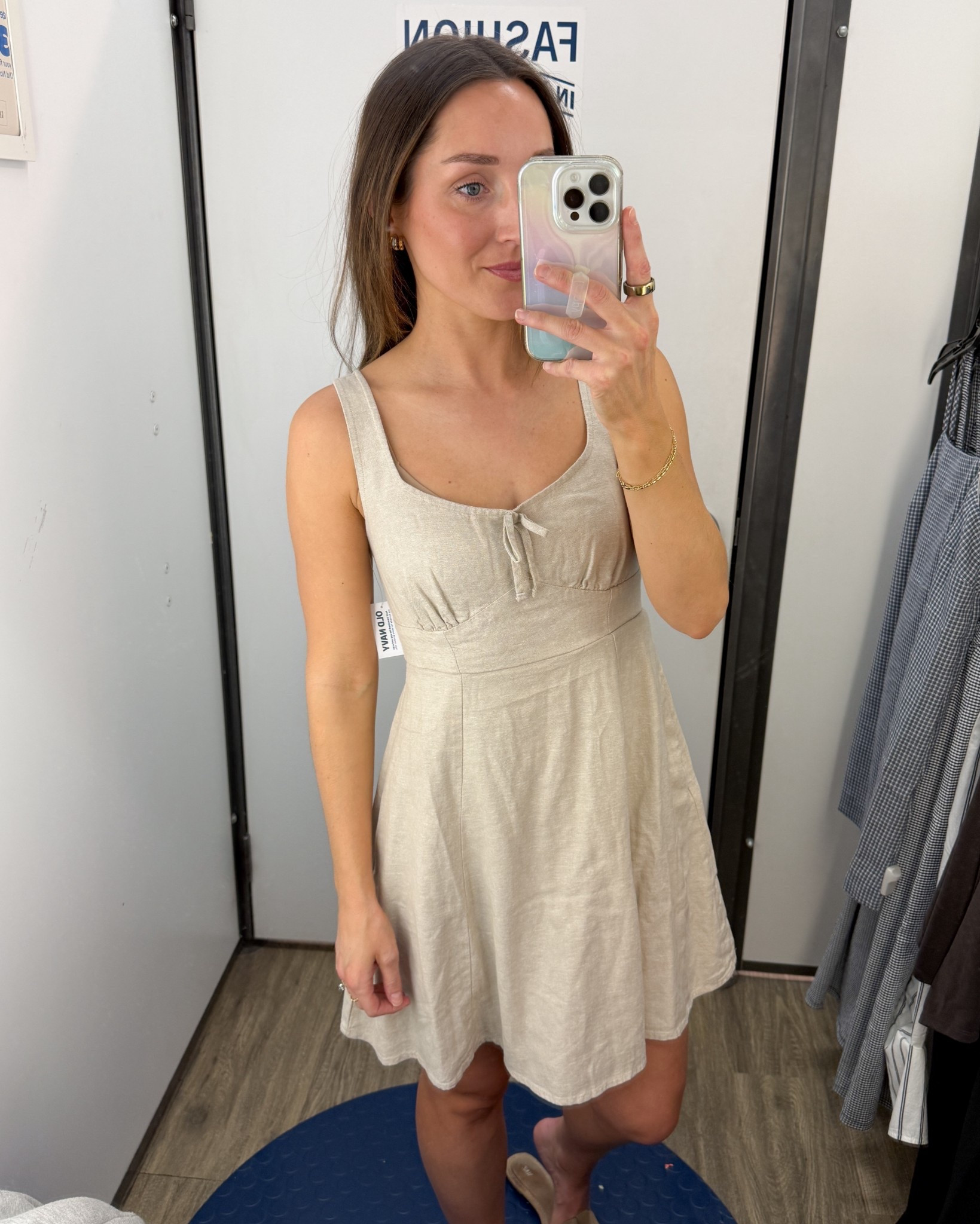 This linen dress is on sale for 50% off at Old Navy! Wearing a size XS. ￼