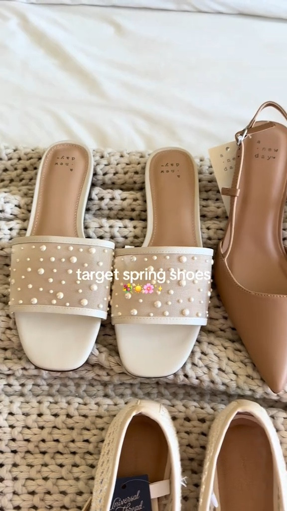 Target spring shoes 💐🌸

Pearl slide sandals - size down 1/2 size
Closed toe kitten heels - tts
Pearl platform sandals - size down 1 size
Cream mesh ballet flats - tts
Floral mesh ballet flats - tts

I’ll link some more spring sandals and shoes from Target I’m loving! 

Summer shoes / spring outfit / mesh sandals / shoe trends / Target haul

#LTKSeasonal #LTKStyleTip #LTKWatchNow