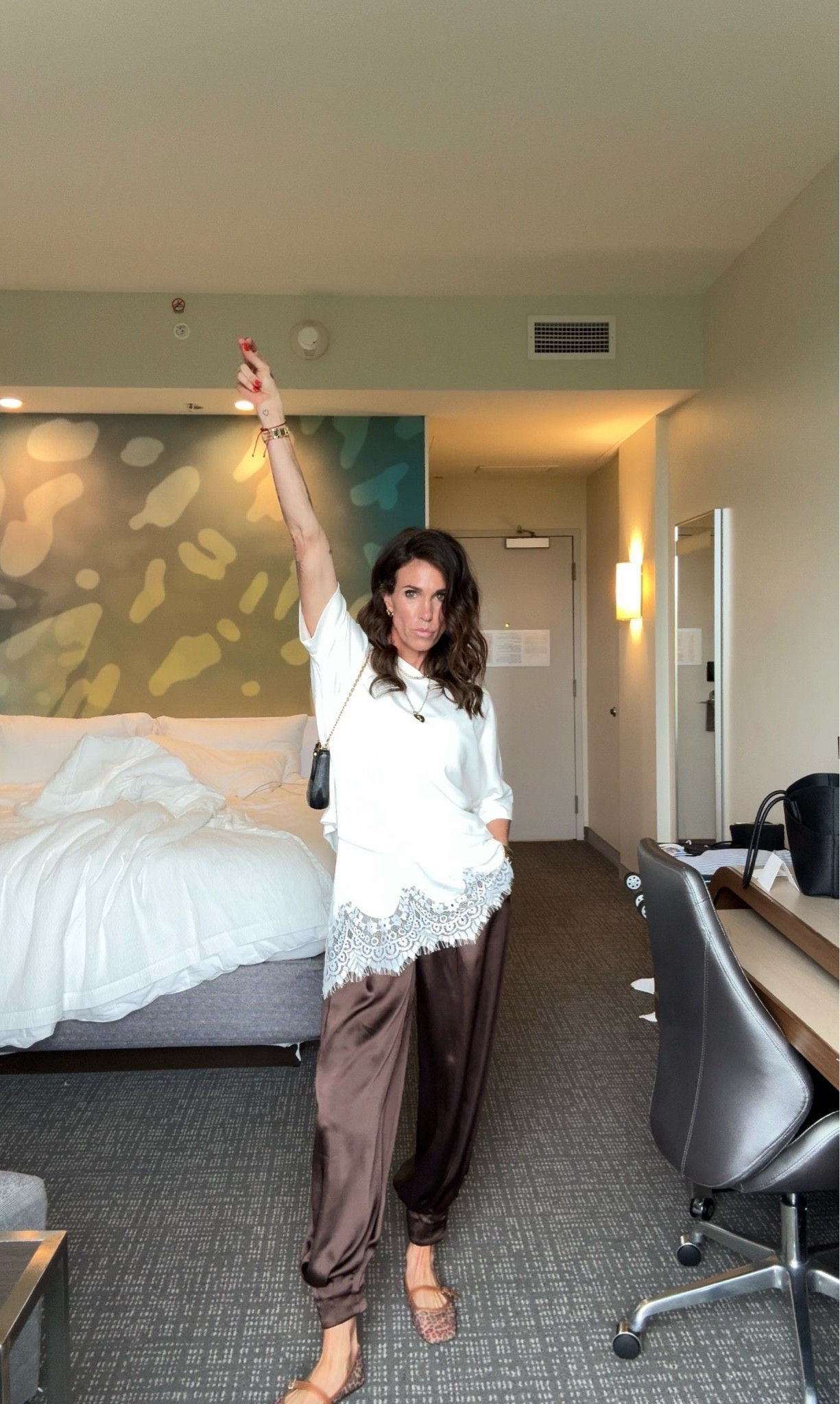 Feeling like myself again. Obsessed with these satin bubble pants 
Pants Zara but linked a similar pair
Tops: Amazon 
Shoes: Amazon 
Jewelry: baublebar, Melinda Maria, and Amazon

#LTKootd #LTKOver40