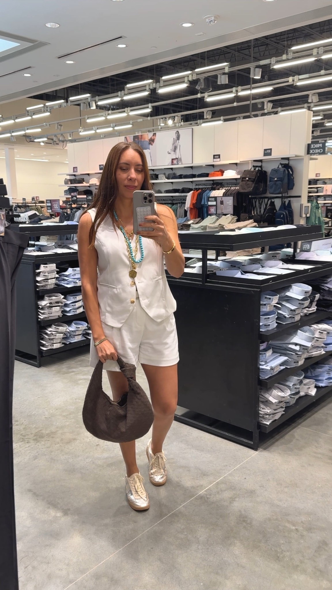 Con este conjunto me siento muy fresca y cómoda con el calor que hace en Miamii

#LTKSeasonal #LTKOver40