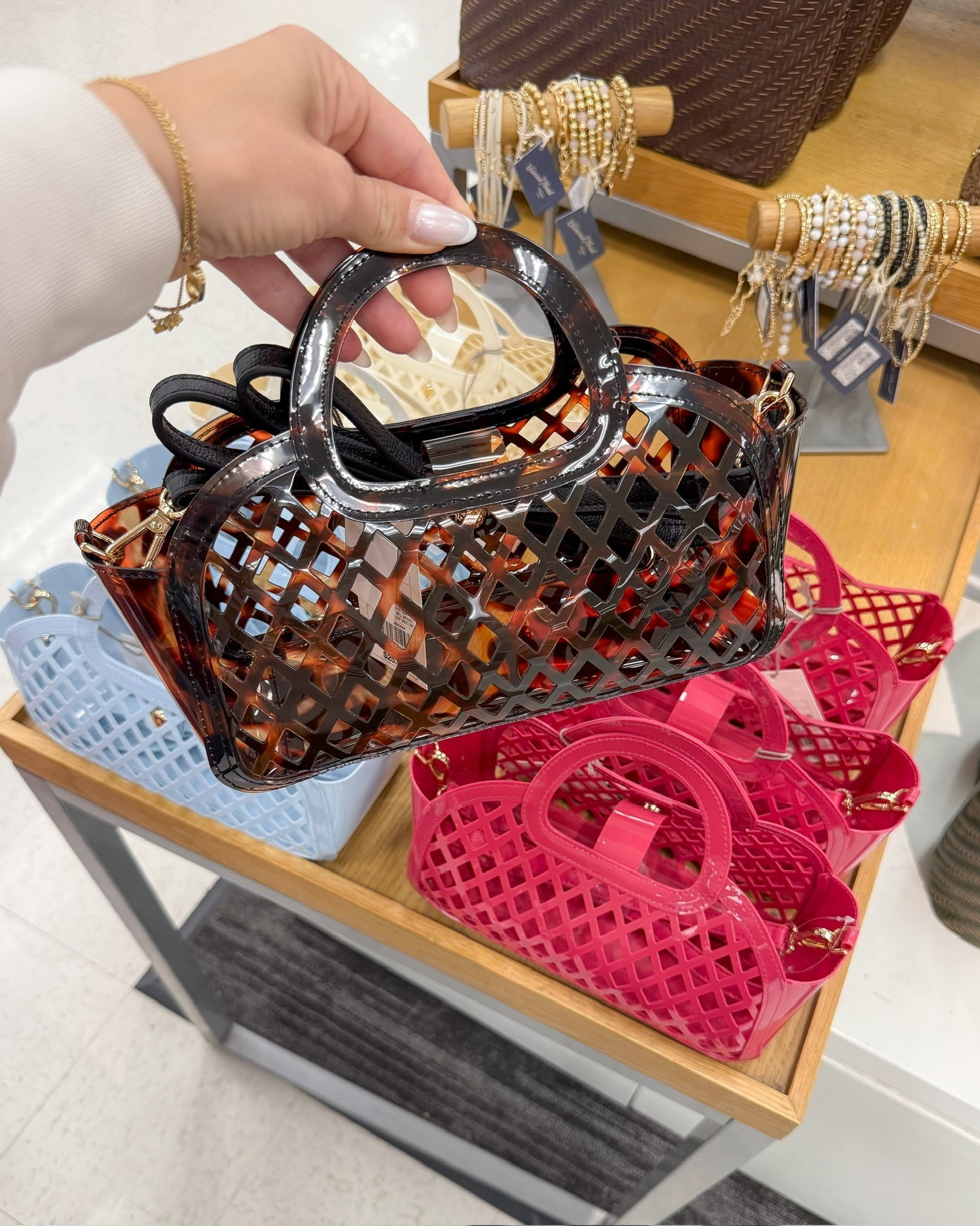 Saw these jelly crossbody bags at Target! So cute!!

#LTKSeasonal #LTKootd #LTKgrwm