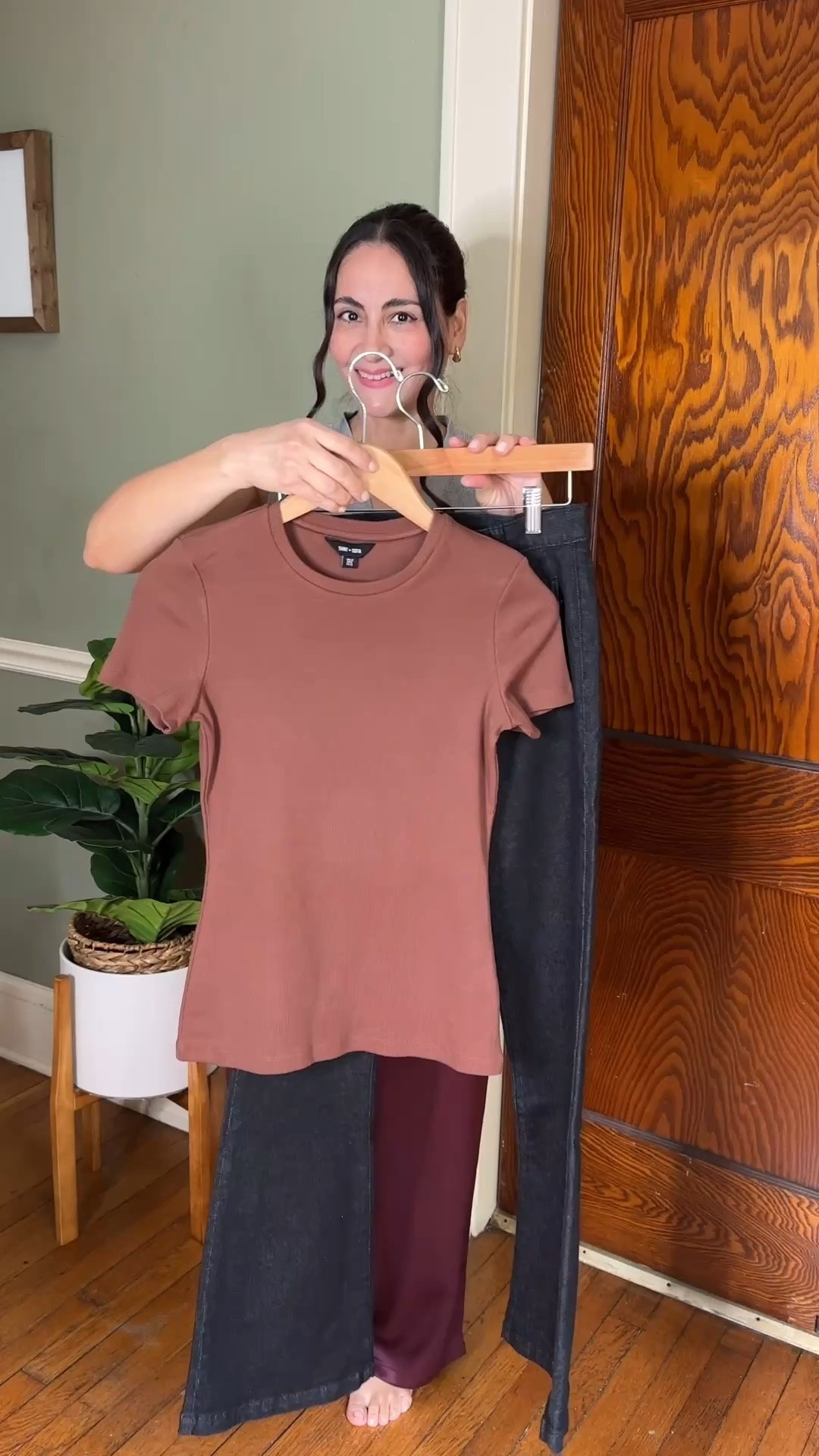 Styling a ribbed short sleeve tee and stretch flare jeans  from @saint + Sofia 

#LTKgrwm #LTKootd