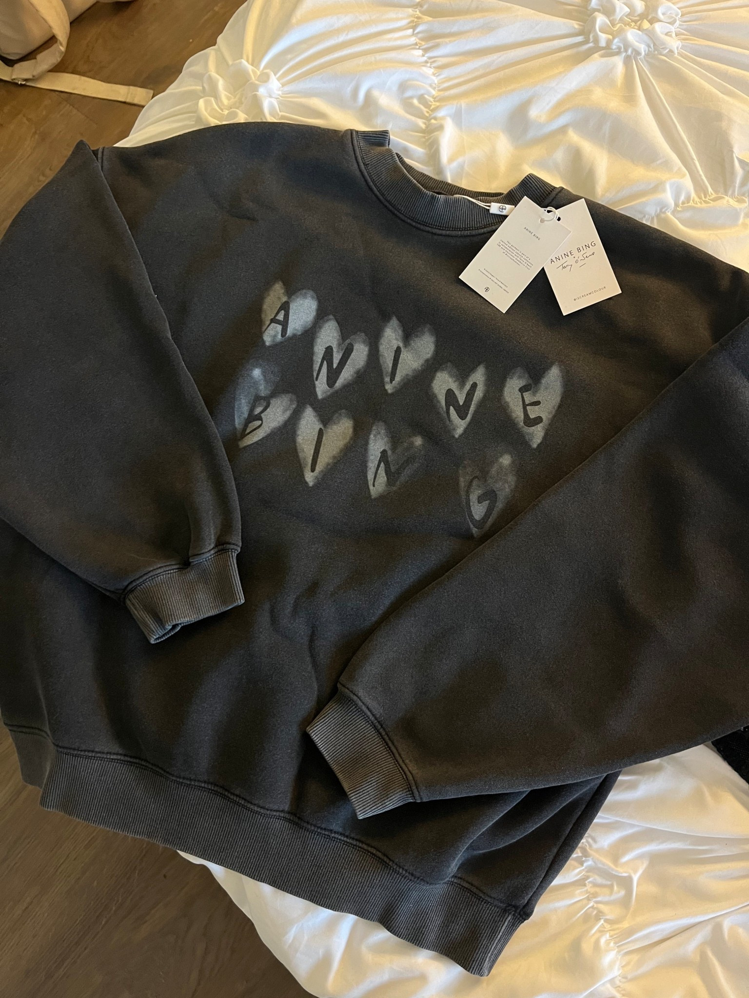 AB crewneck🤍✨

#LTKgiftguide #LTKcanada #LTKstyletip