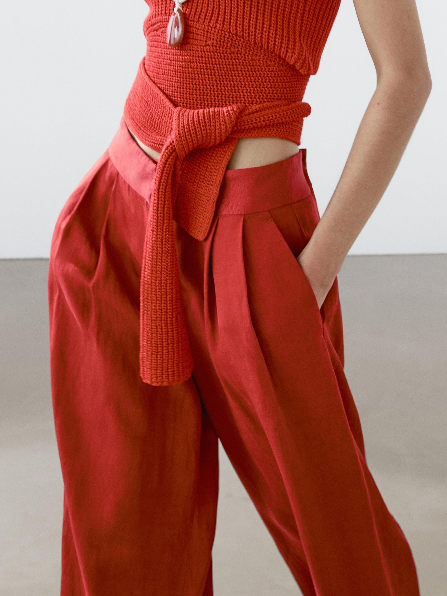 Flowing trousers with darts | Massimo Dutti US