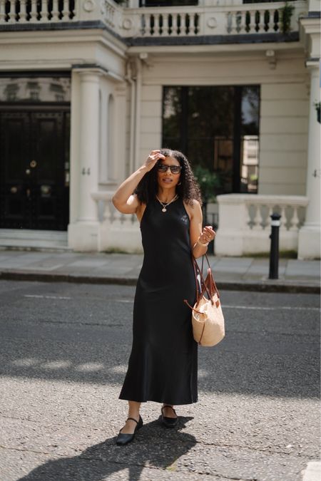 Black satin midi dress
Black outfit
Petite Fashionn
Holiday dress
Summer dress
Summer outfit

#LTKeurope #LTKstyletip #LTKover40