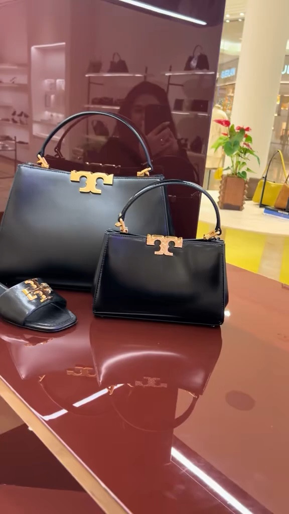 If you’ve been looking for the perfect black designer bag… this is it 🖤 classic, versatile, and elevates every outfit. Linked for you ✨

#LTKStyle #LTKItBag #LTKFinds #LTKLuxury #LTKUnder500
#ToryBurch #DesignerBags #LuxuryStyle #ClassicStyle #ChicStyle
#BlackBag #EverydayLuxury #TimelessStyle #EffortlessChic
#HandbagLover #BagObsessed #StyleInspo #FashionFinds