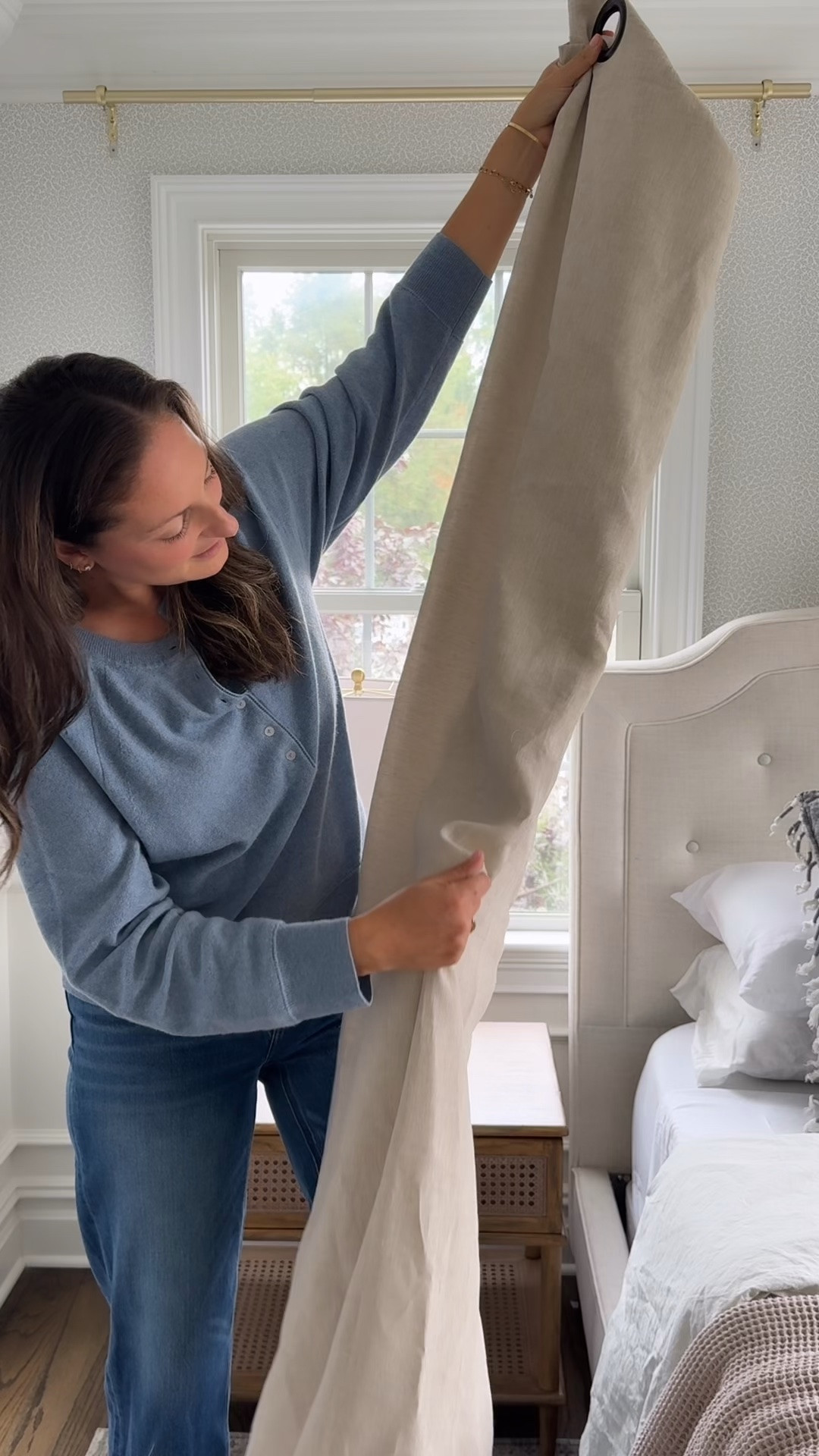 What if I told you one item can completely transform an entire room in your home? I recently added these linen curtain panels from @Quince to our guest bedroom and they make the room feel so cozy and complete. 

I chose the flax linen and a light filtering liner and it looks gorgeous!!