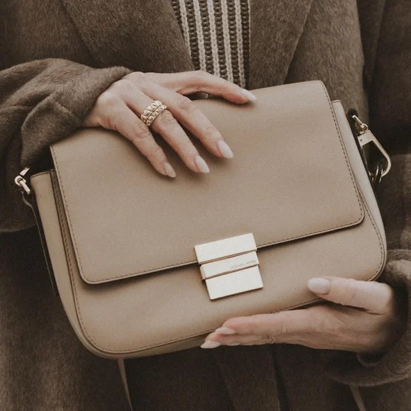 Michael Kors Madelyn Large Convertible Two-way wear Shoulder Bag | Poshmark