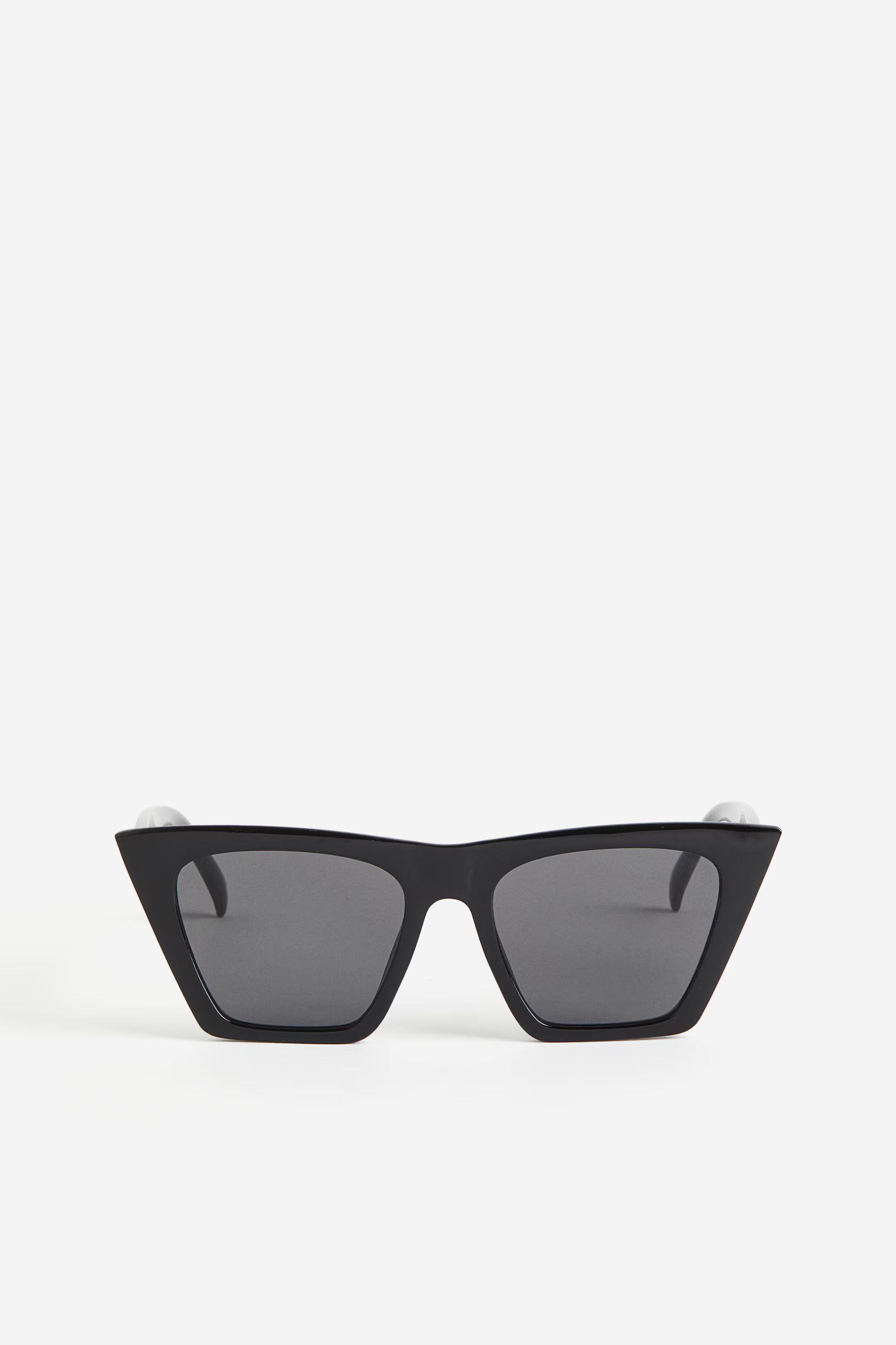 Cat-eye sunglasses | H&M (UK, MY, IN, SG, PH, TW, HK)