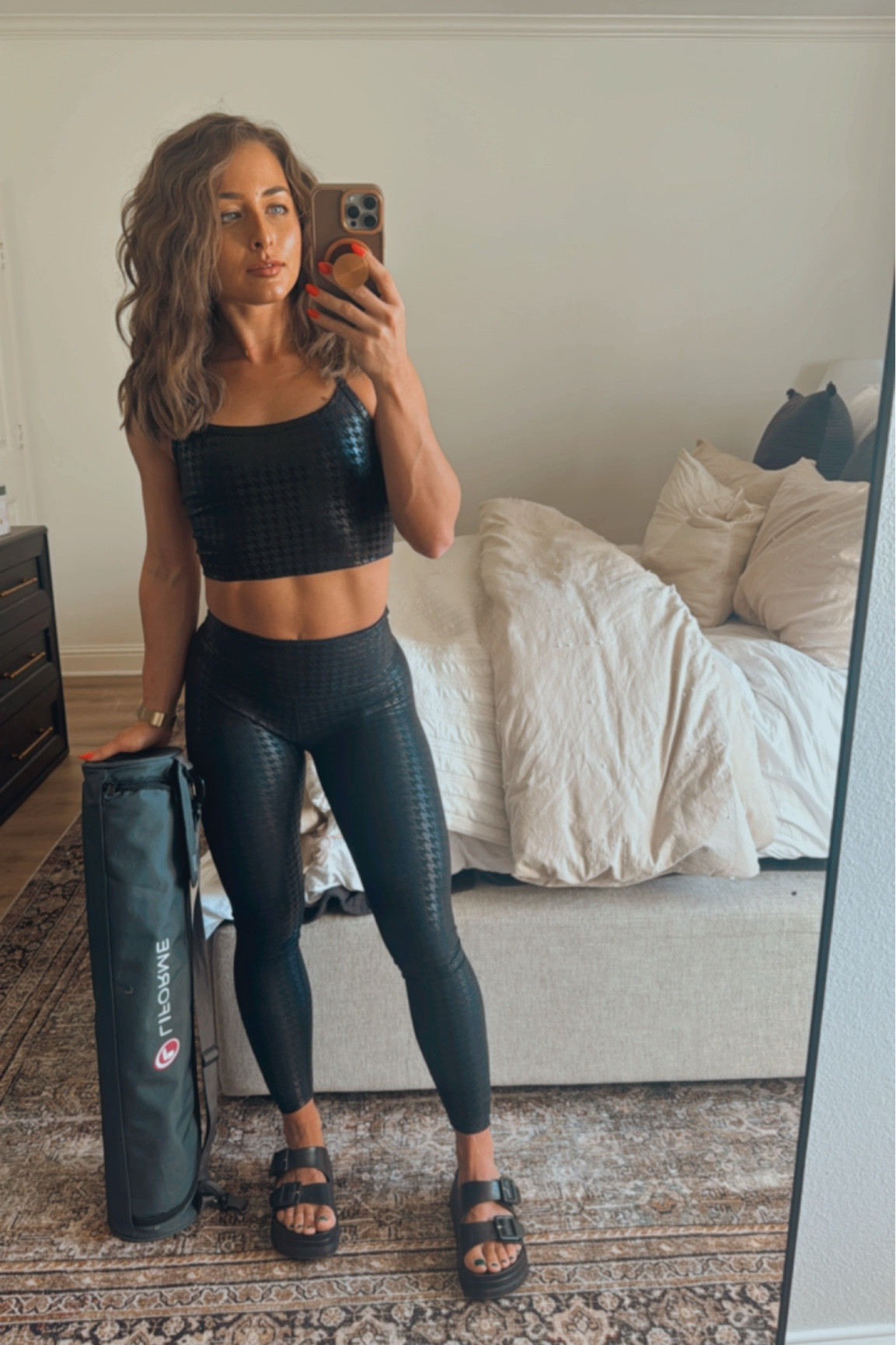 current fav lip combo + beyond yoga matching set 💋💄🖤🧘🏼‍♀️

Charlotte Tilbury ftw 

#LTKActive #LTKBeauty #LTKFitness