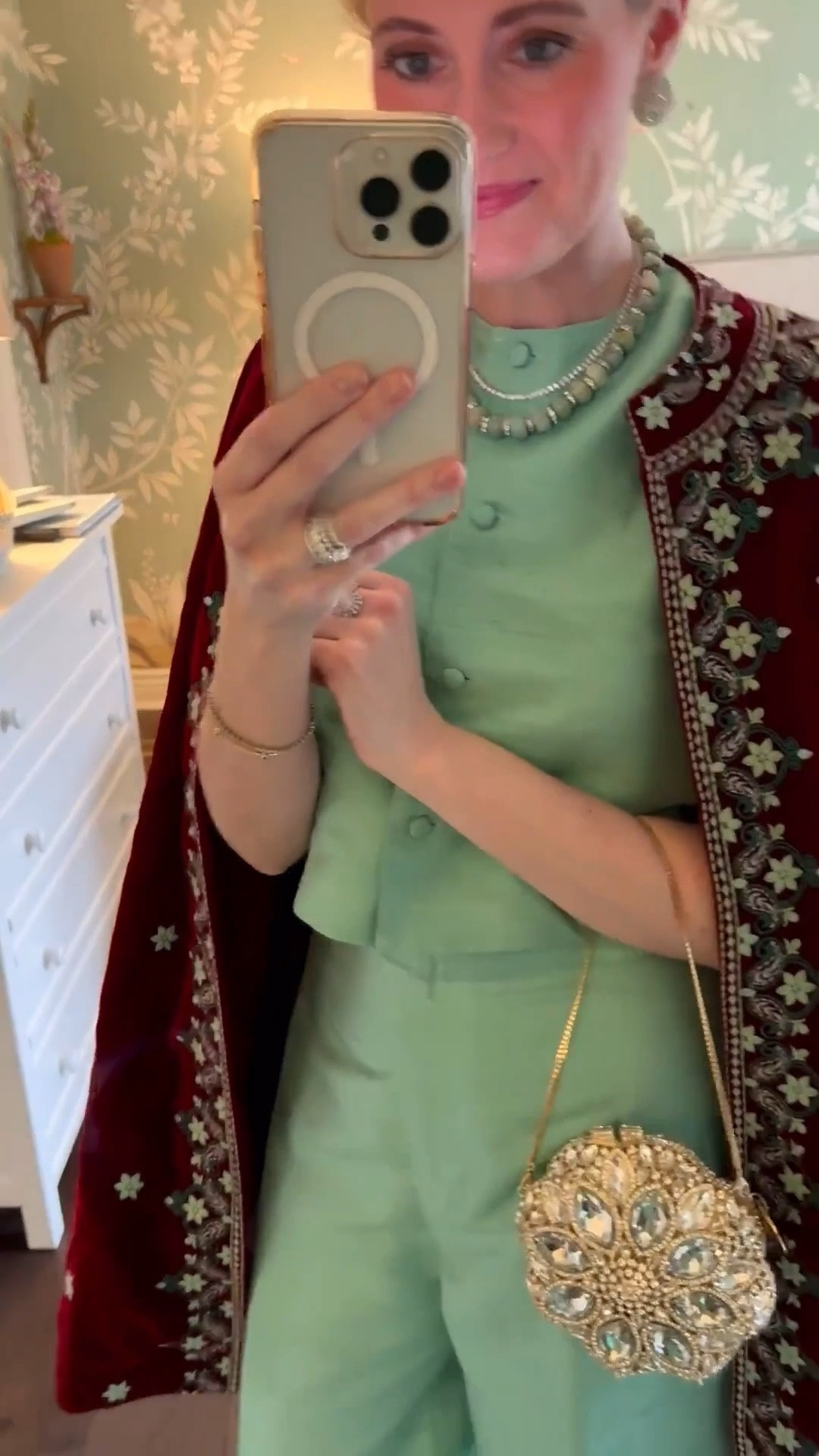 Beautiful party outfit and the perfect snowflake bag! 

#LTKootd #LTKHoliday