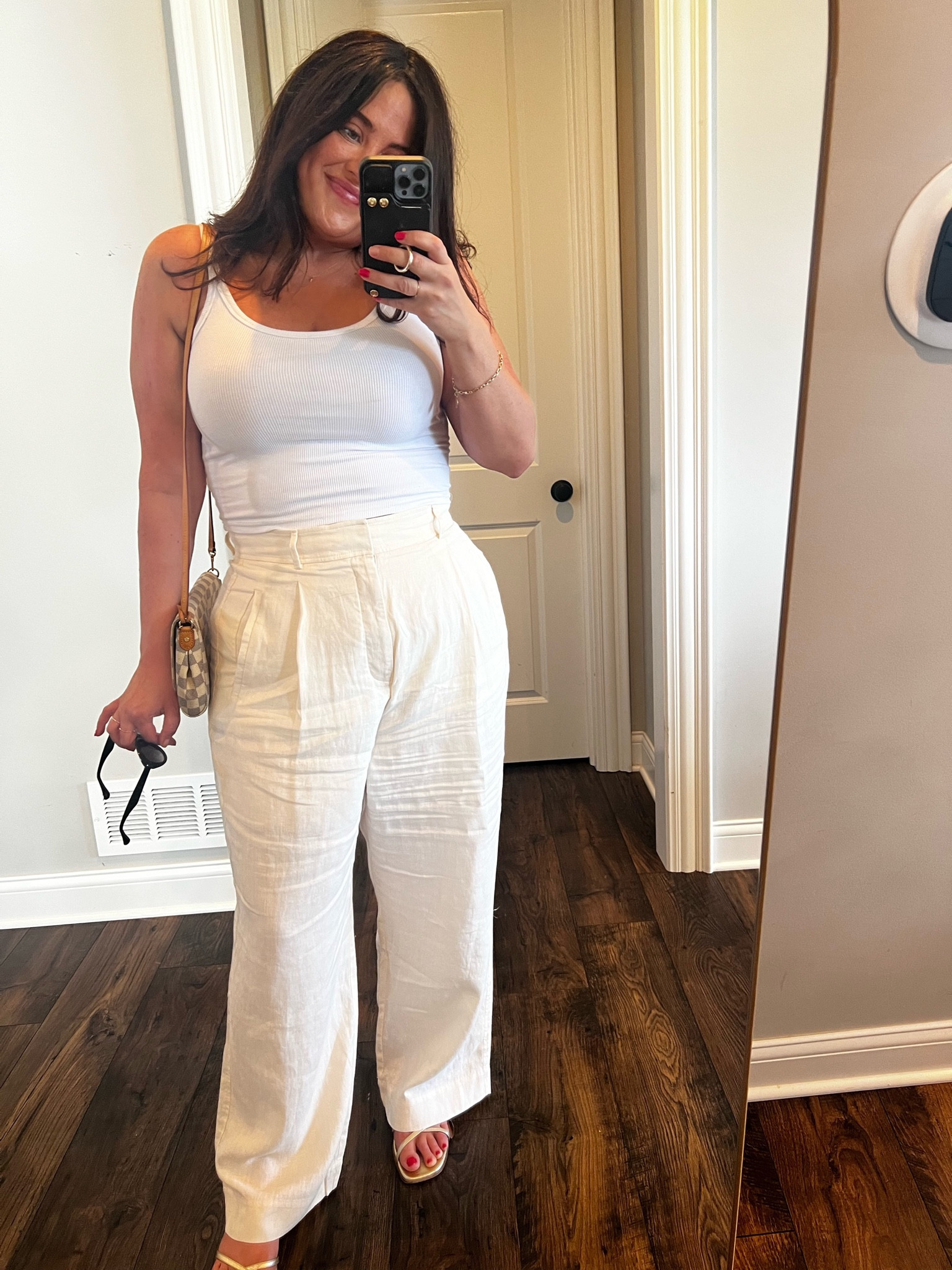 Trying everlane linen trousers and love them! Testing out Italy ideas that aren’t scorchingly hot on this 90 degree day in Ohio. The color is cream. Paired with Margaux sandals and the Amazon viral tank we all love. The tank runs large or it stretches, I’m normally an XL/XXL and I’m in a large here. The best cut in crop, not too cropped. The pants are true to size but might be short if you’re over 5’9. I’m in the 16. 