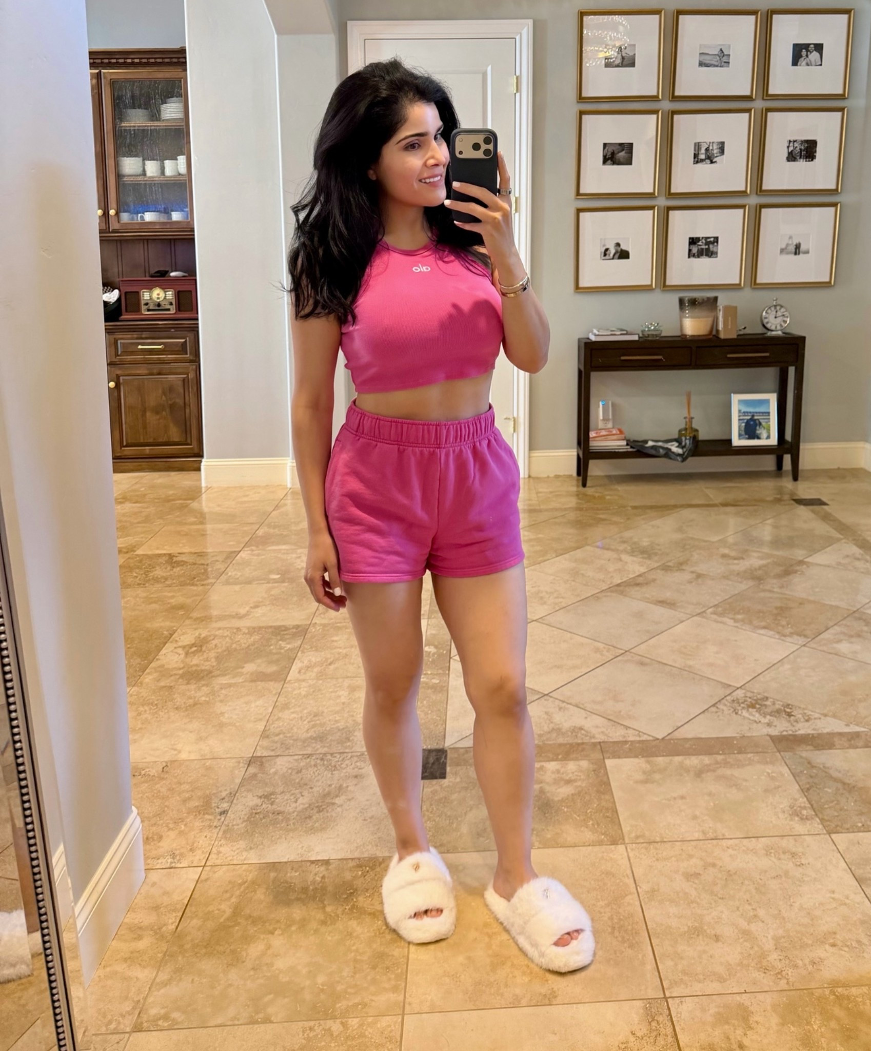 My lazy Sunday ootd 
Alo yoga 
Loungewear

#LTKootd #LTKgrwm #LTKdayinmylife