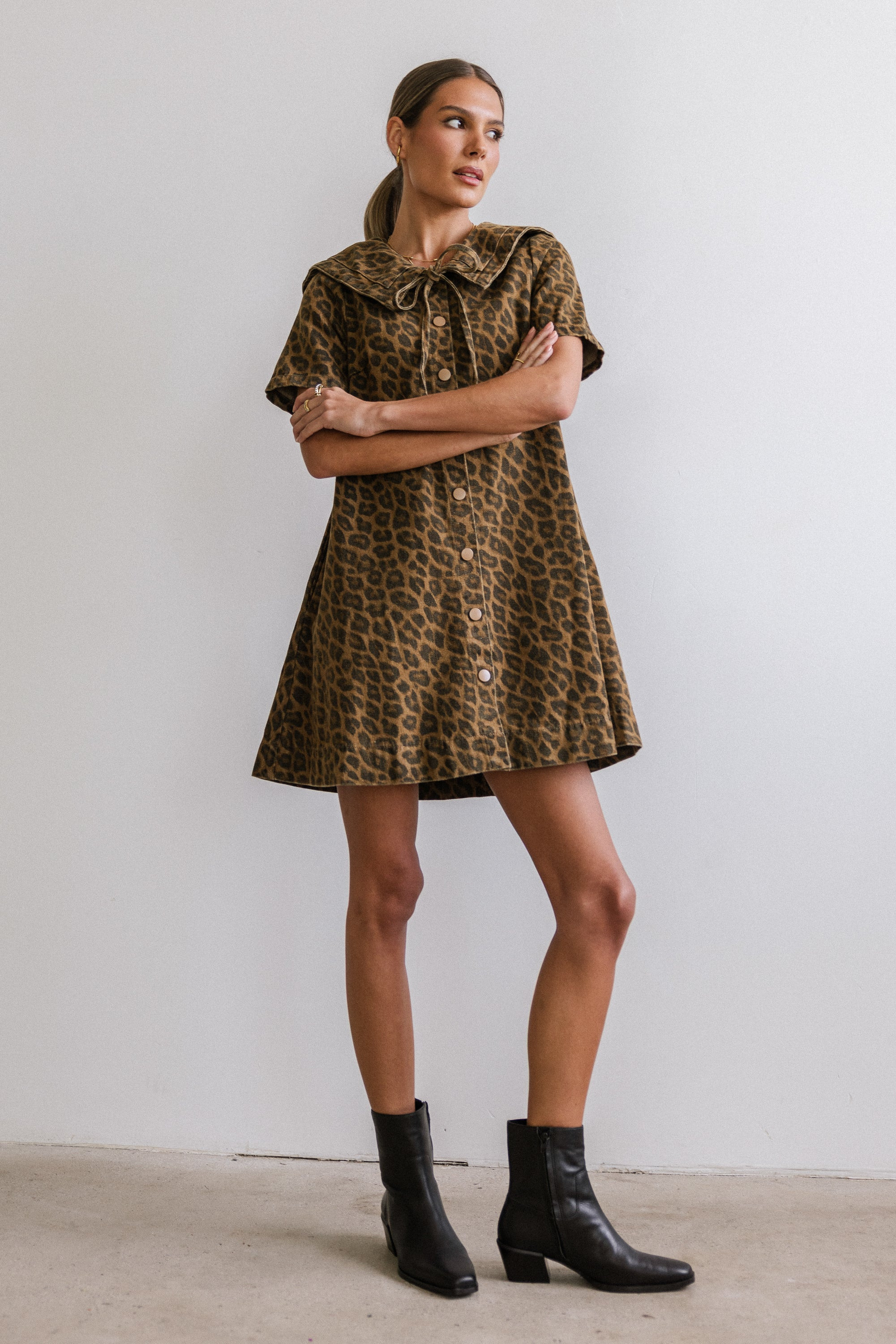 Camryn Collared Baby Doll Dress in Leopard | Böhme US