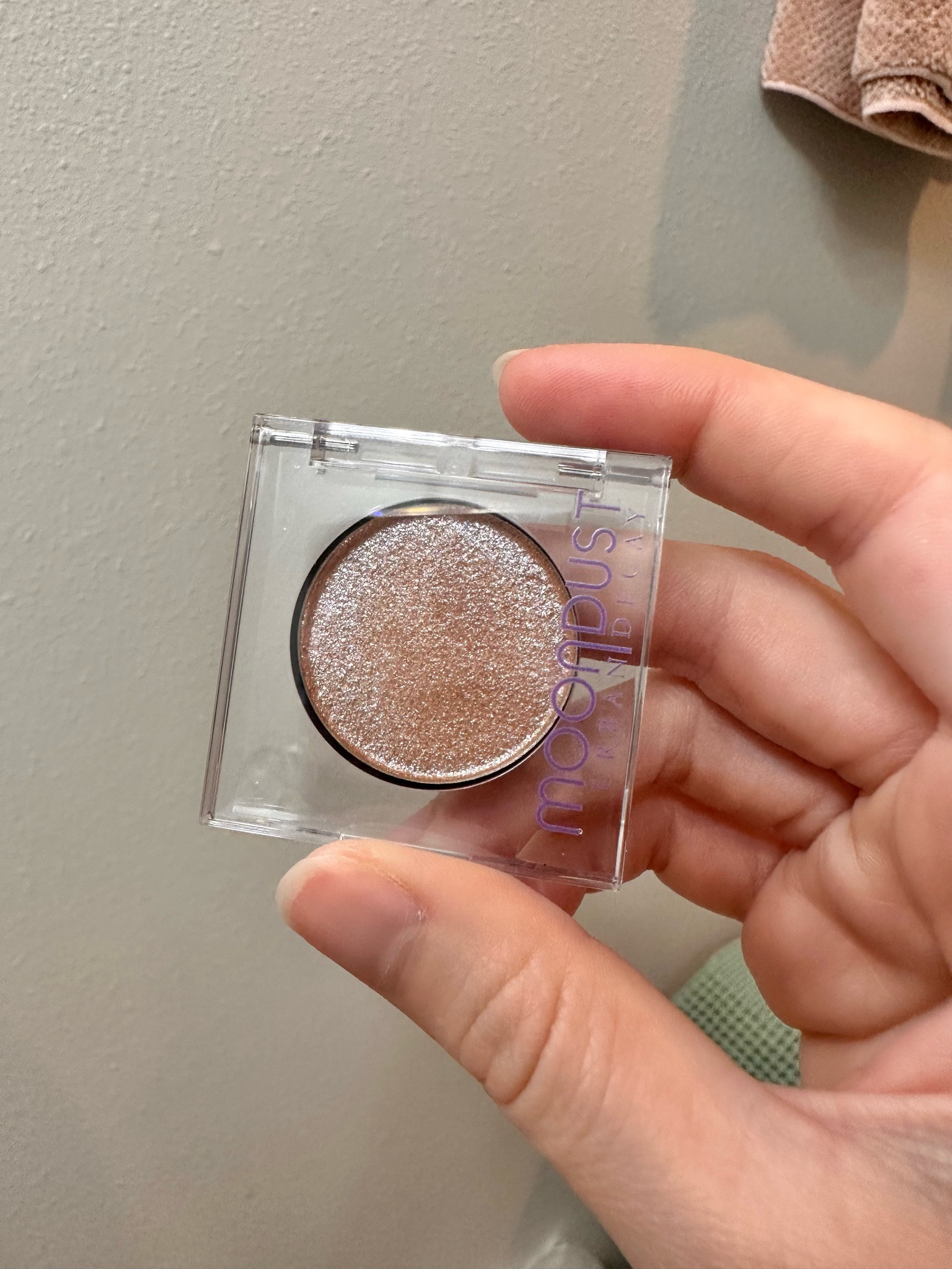 Urban decay moondust sparkle eyeshadow 🌙✨

#LTKstyletip #LTKBacktoSchool #LTKFind