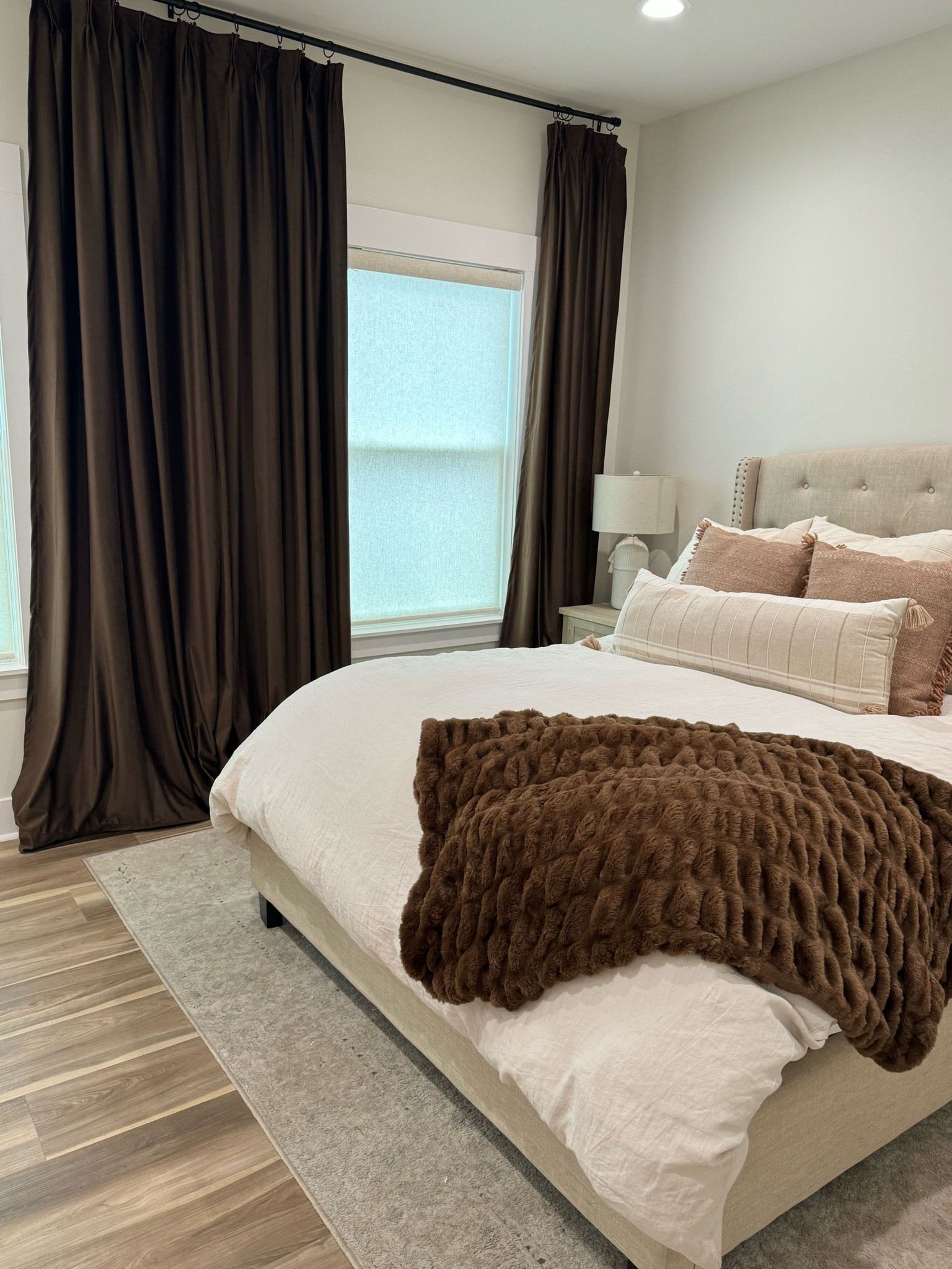 Master bedroom 🤎🤍

#LTKU #LTKhome #LTKstyletip