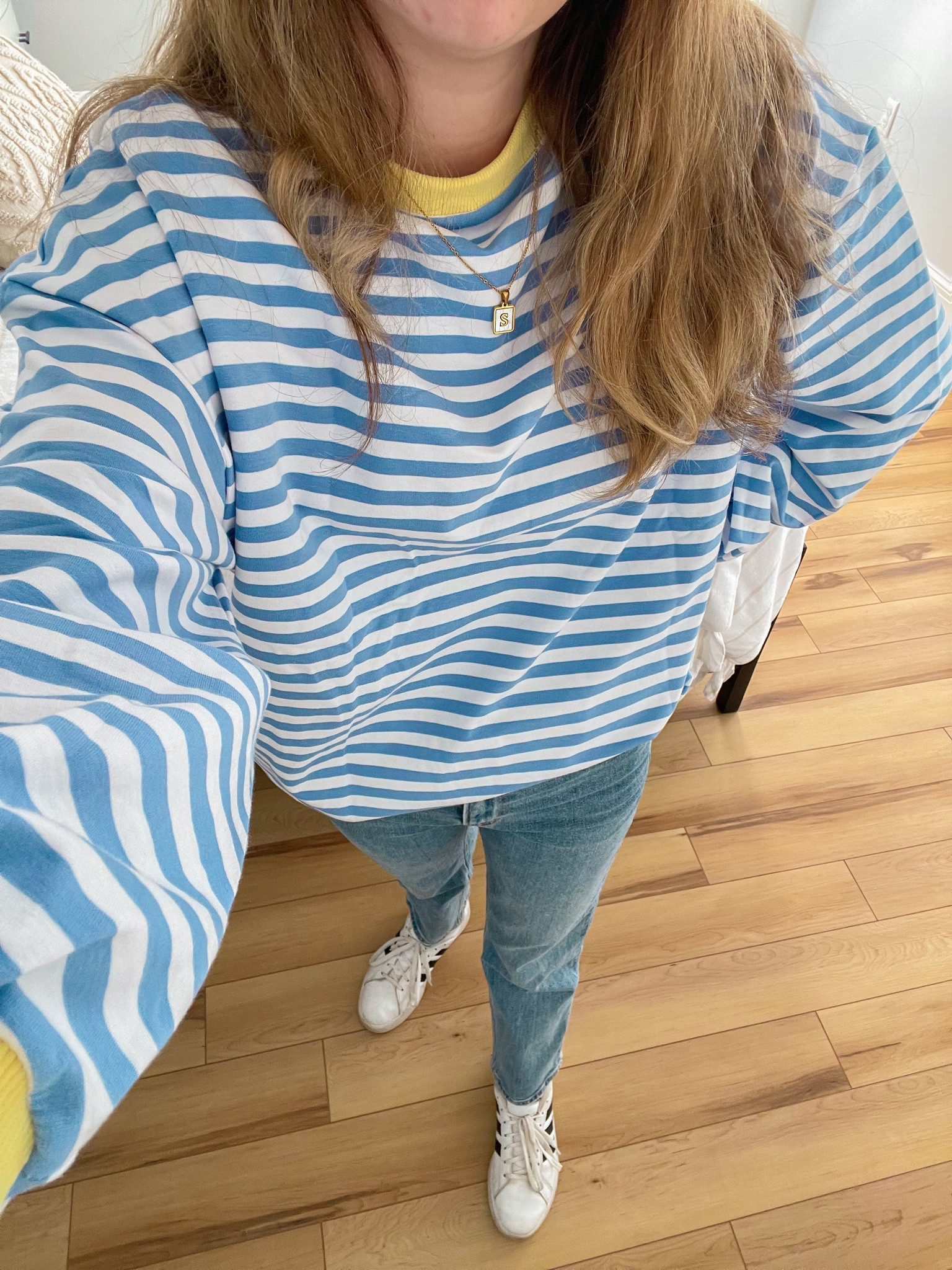 4/5/24 daily OOTD

Daily OOTD, outfit of the day, amazon crewneck, crewneck, amazon find, amazon, sweatshirt, amazon sweatshirt, gold jewelry, gold necklace, gold initial necklace, abercrombie jeans, summer sweatshirt, spring colors, summer color outfit, abercrombie mom jeans

#LTKfindsunder50 #LTKstyletip #LTKfindsunder100