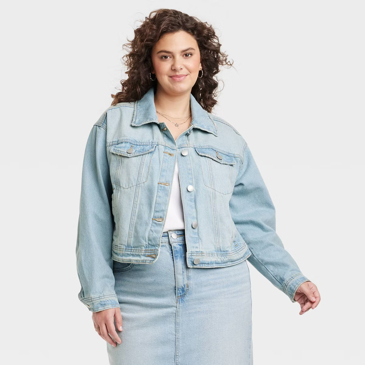 Women's Cropped Trucker Jacket - Universal Thread™ Light Wash | Target