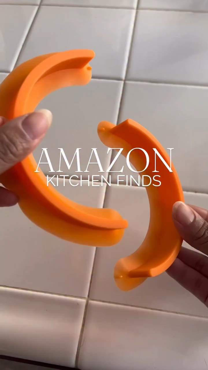 Comment “NEED” below or click my bio link! 💕

This simple plate divider is such a smart little tool 🍽️ It suctions onto almost any plate to separate food and makes scooping easier for kids, seniors, or those with sensory issues. Small gadget, but it can make mealtime so much easier.

Mine is an older color that’s no longer available, but I linked the current version colors in my storefront!

#AmazonFinds
#ParentingHacks
#AdaptiveTools

plate divider food cubby plate divider suction plate divider toddler feeding tools food separator for plate adaptive eating tools occupational therapy tools one handed eating aid disability kitchen gadgets kids meal plate divider amazon parenting finds feeding independence tools