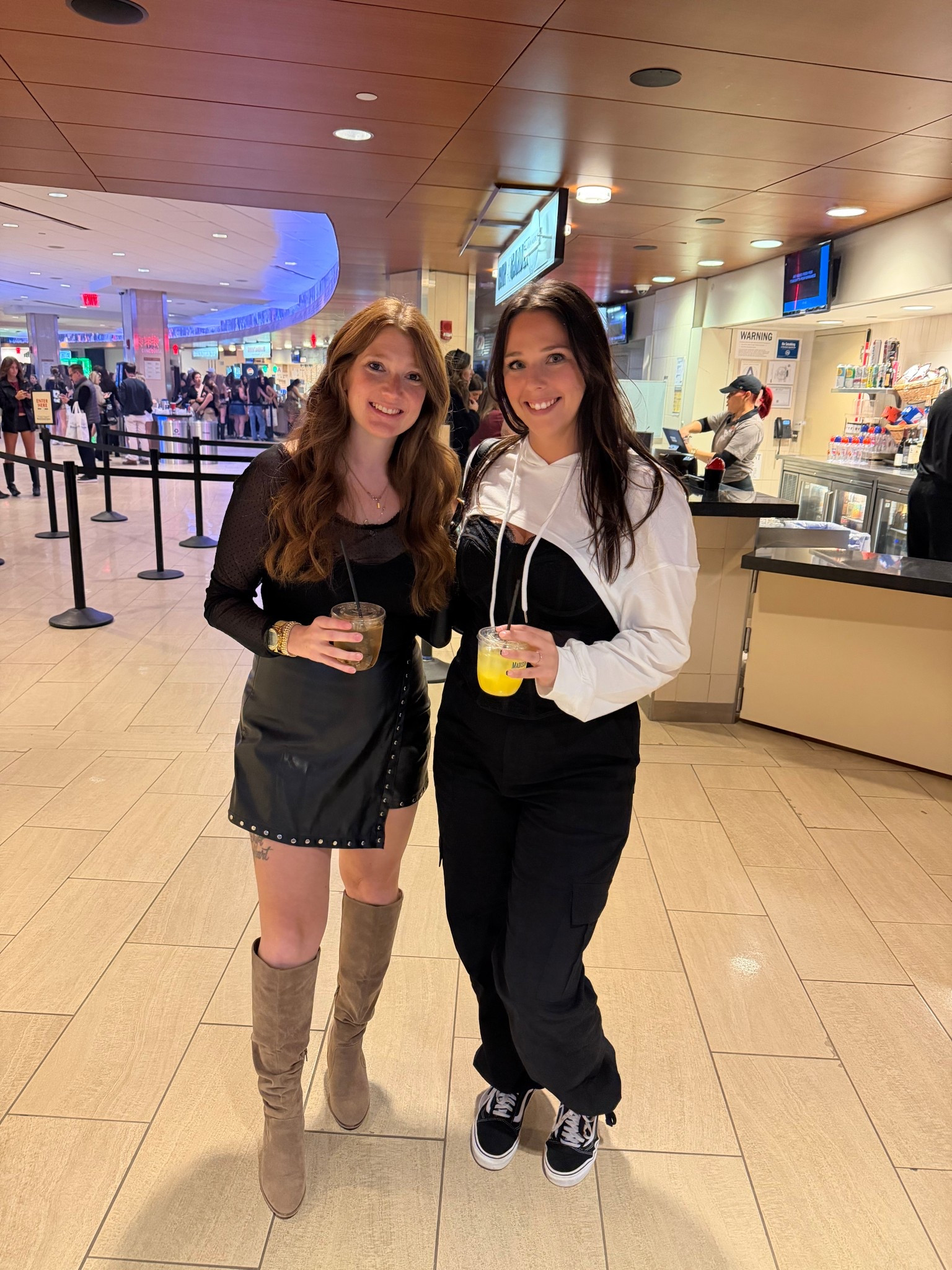 Tate McRae concert outfit 