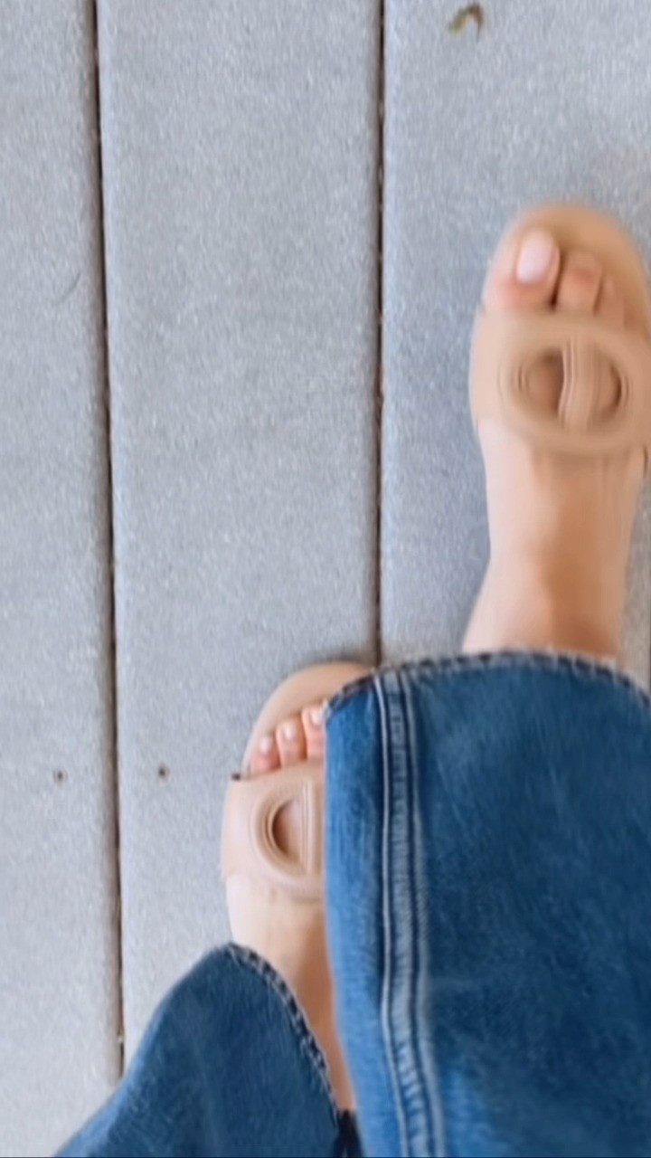 These Amazon sandals have such a timeless, polished look and pair with just about everything. They're affordable, versatile, and look far more expensive than they are. 

 #LTKootd
