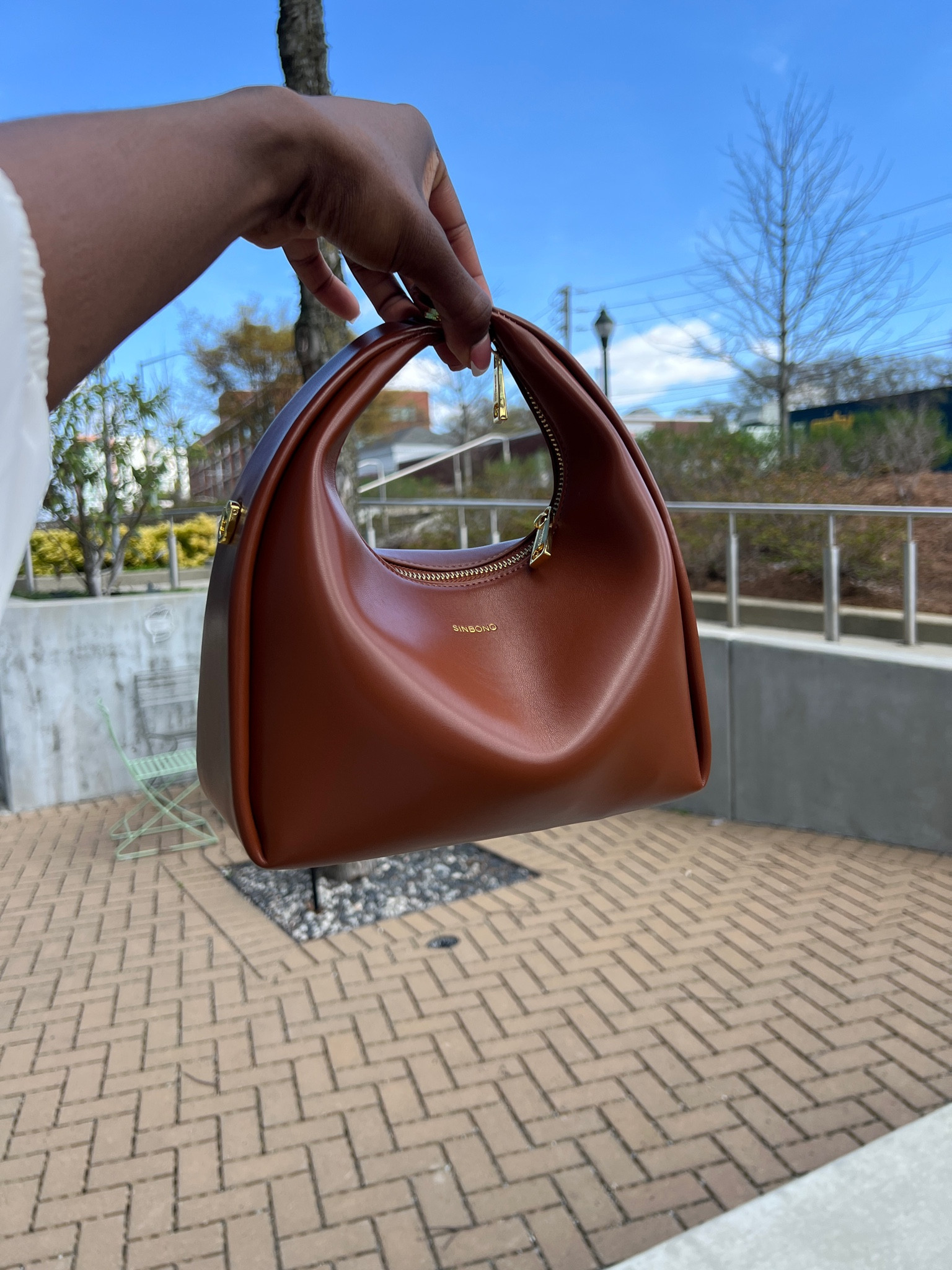 Vegan leather purse, anyone? I love eco-friendly brands, they bring so much style to sustainability 🤗

#LTKItBag #LTKFindsUnder100 #LTKSummerSales