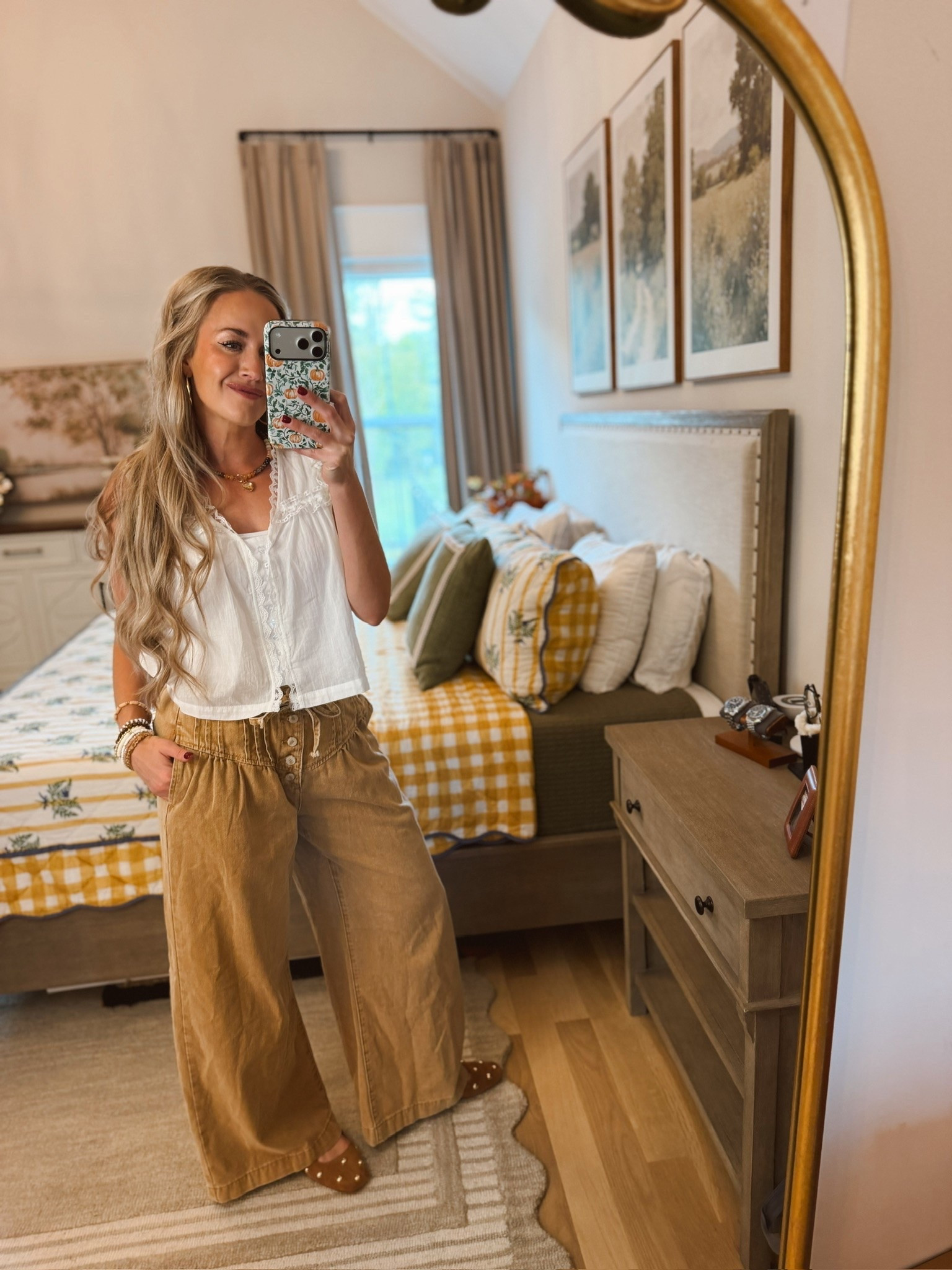 Love these pants from Amazon! So comfy and cute!!

Fall fashion, finds under 100, casual outfit, Amazon outfit, Elaina Zinke