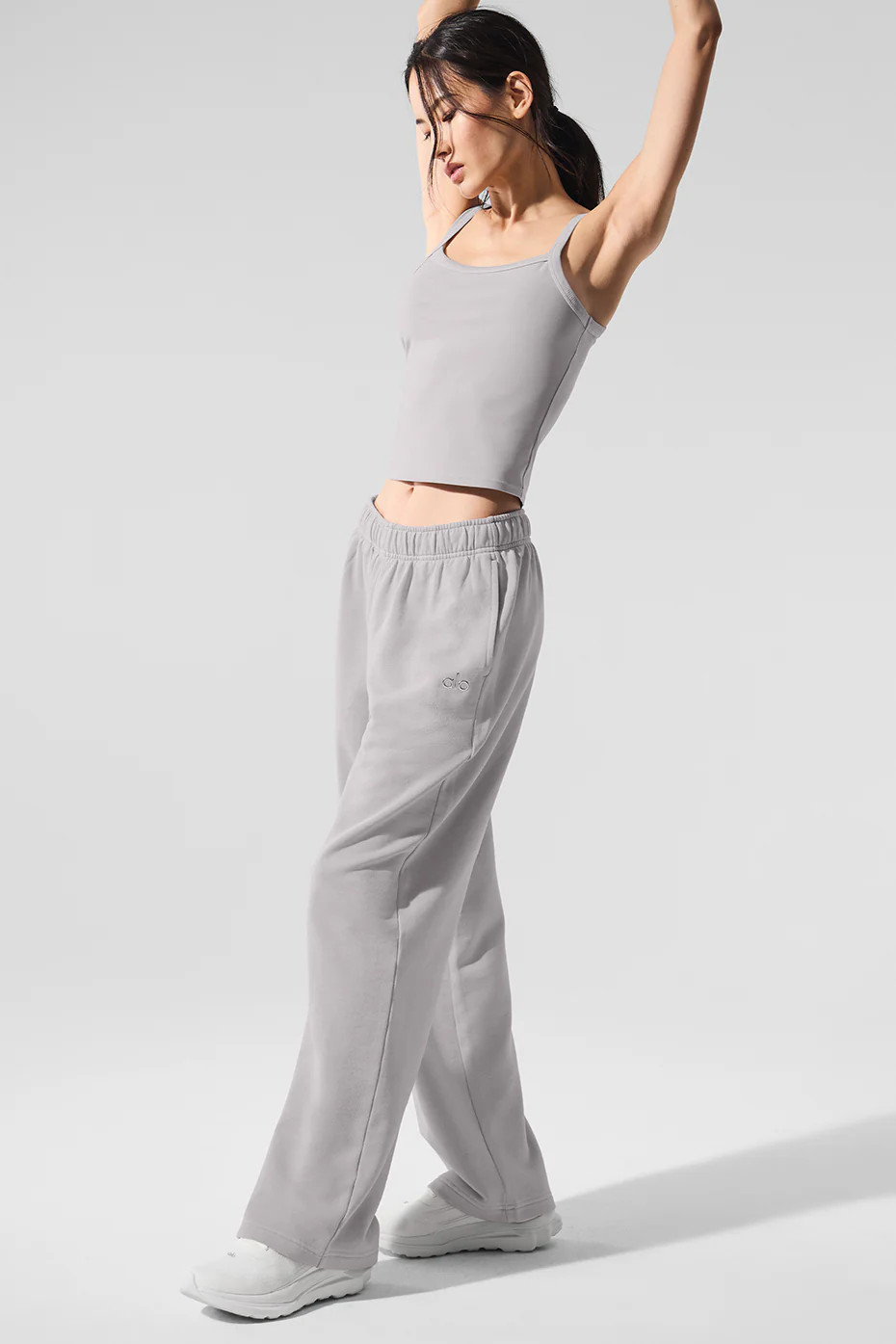 ALO | Washed Accolade Straight Leg Sweatpant in Grey Sky Wash, Size: Medium | Alo Yoga